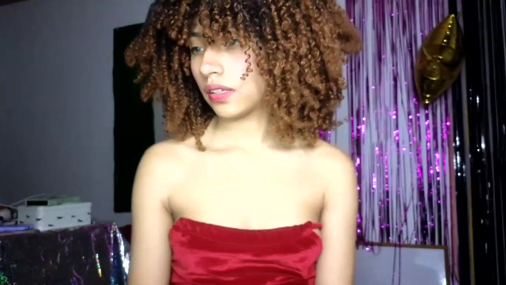 Gallery image thumbnail from Cofewithmilk's myfreecams stream on, 04/29/2023, 02:56 image 6 of 20