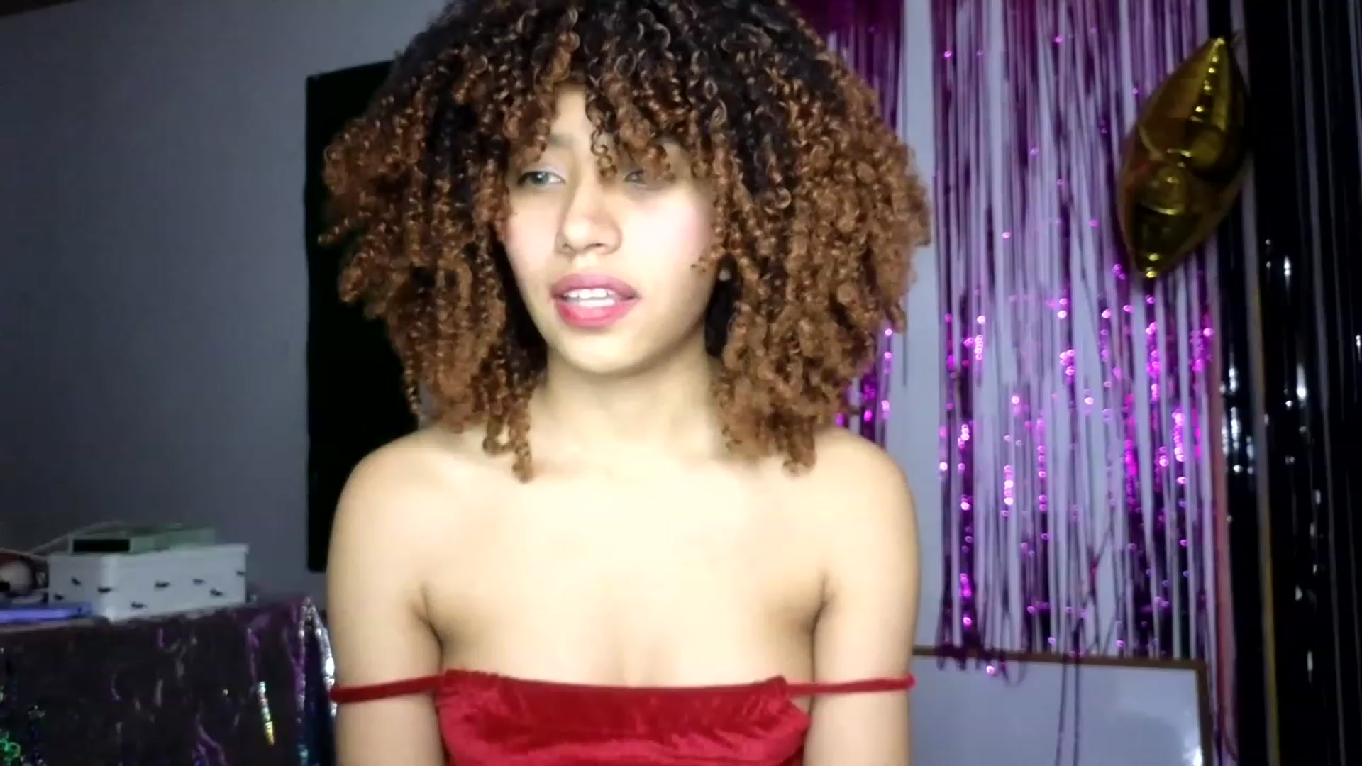Gallery image thumbnail from Cofewithmilk's myfreecams stream on, 04/29/2023, 02:56 image 5 of 20