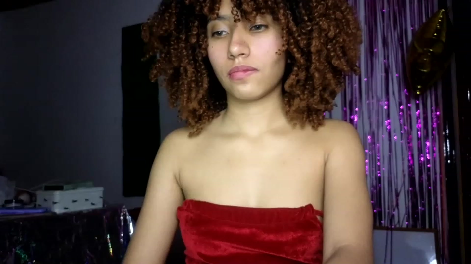 Gallery image thumbnail from Cofewithmilk's myfreecams stream on, 04/29/2023, 02:56 image 11 of 20
