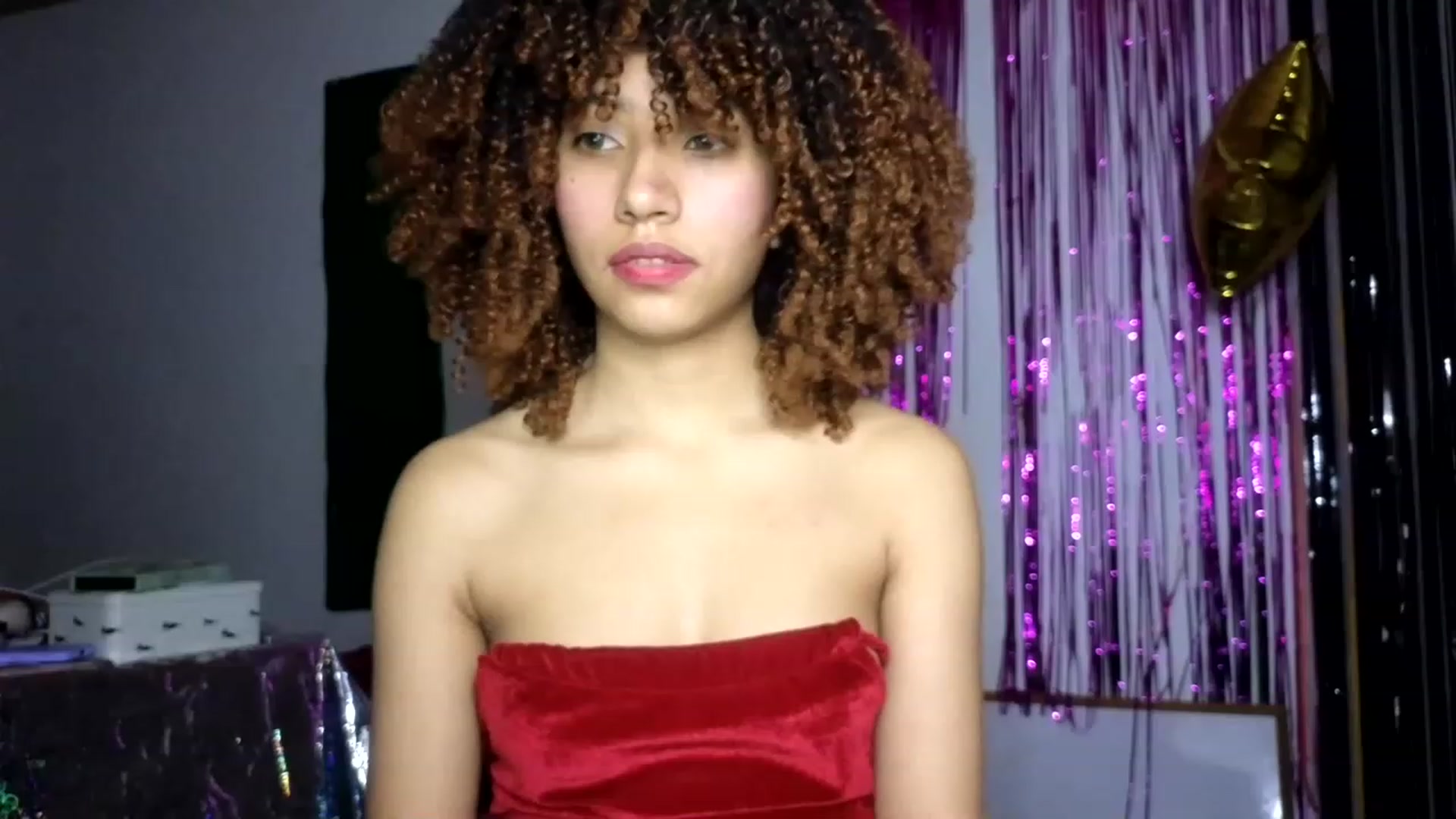 Gallery image thumbnail from Cofewithmilk's myfreecams stream on, 04/29/2023, 02:56 image 7 of 20
