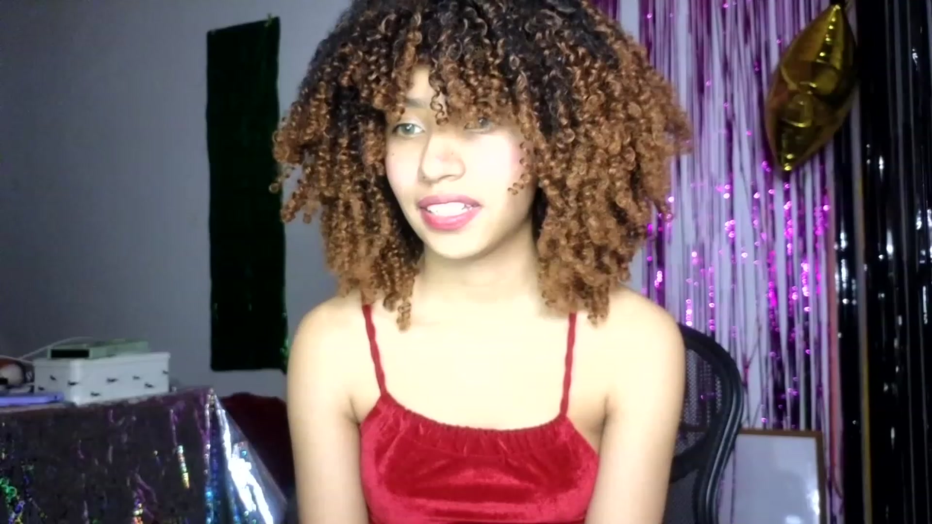 Gallery image thumbnail from Cofewithmilk's myfreecams stream on, 04/29/2023, 02:56 image 2 of 20