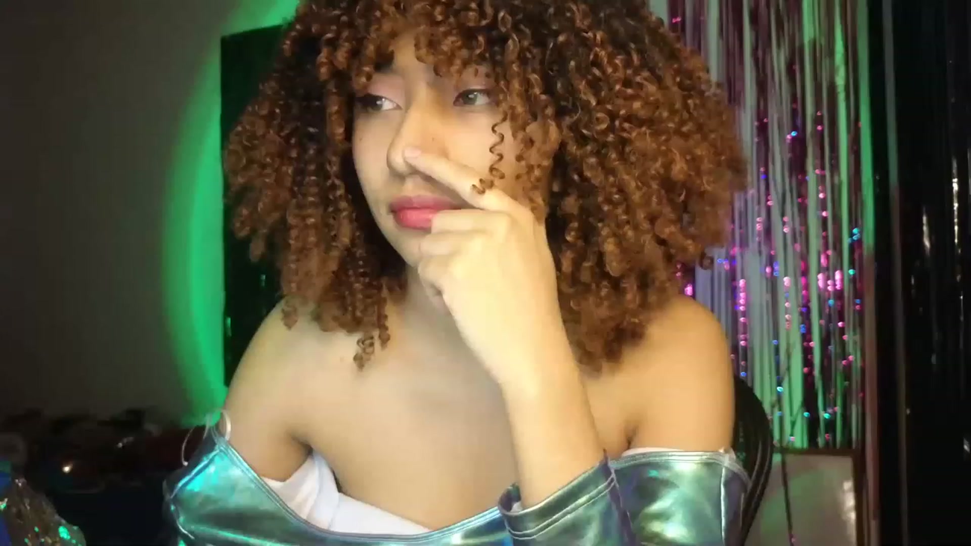 Gallery image thumbnail from Cofewithmilk's myfreecams stream on, 05/02/2023, 06:05 image 14 of 20