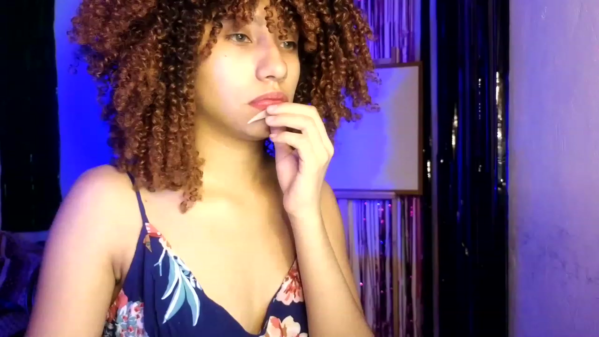 Gallery image thumbnail from Cofewithmilk's myfreecams stream on, 05/05/2023, 24:01 image 2 of 20