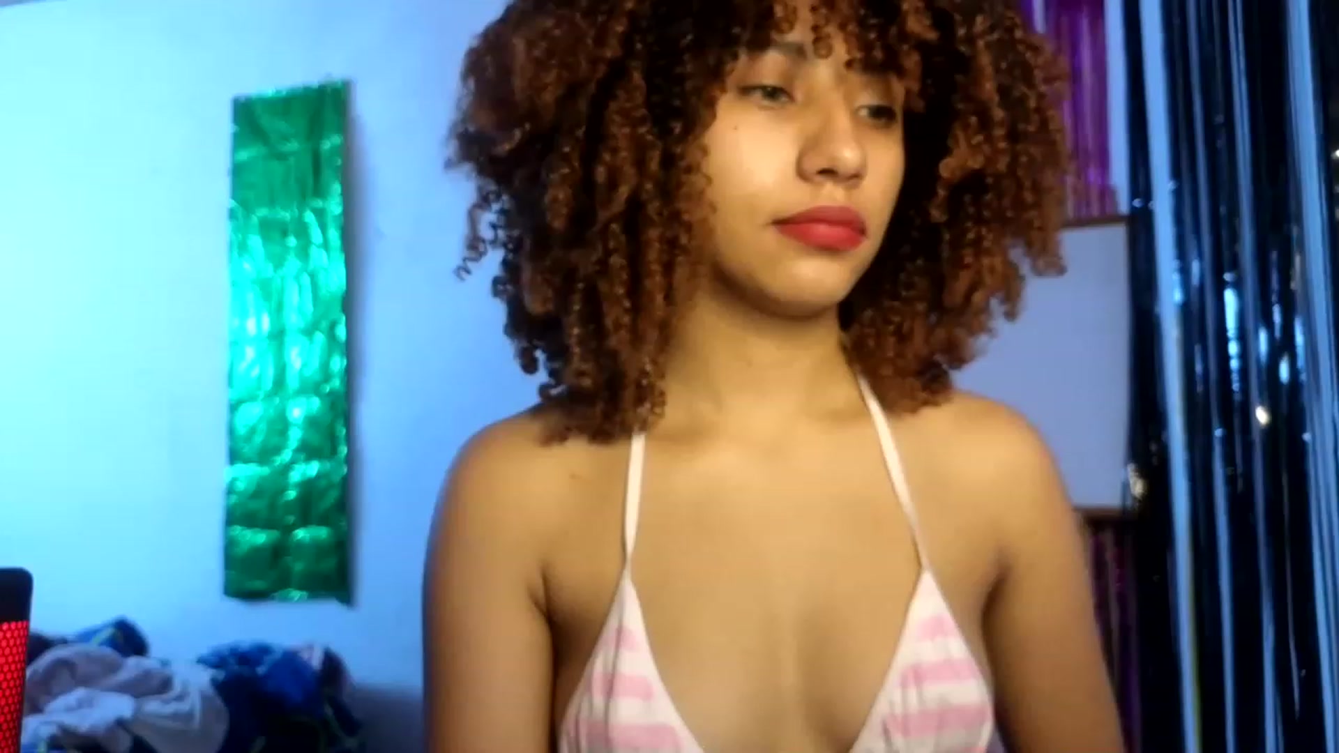 Gallery image thumbnail from Cofewithmilk's myfreecams stream on, 05/06/2023, 18:58 image 5 of 20