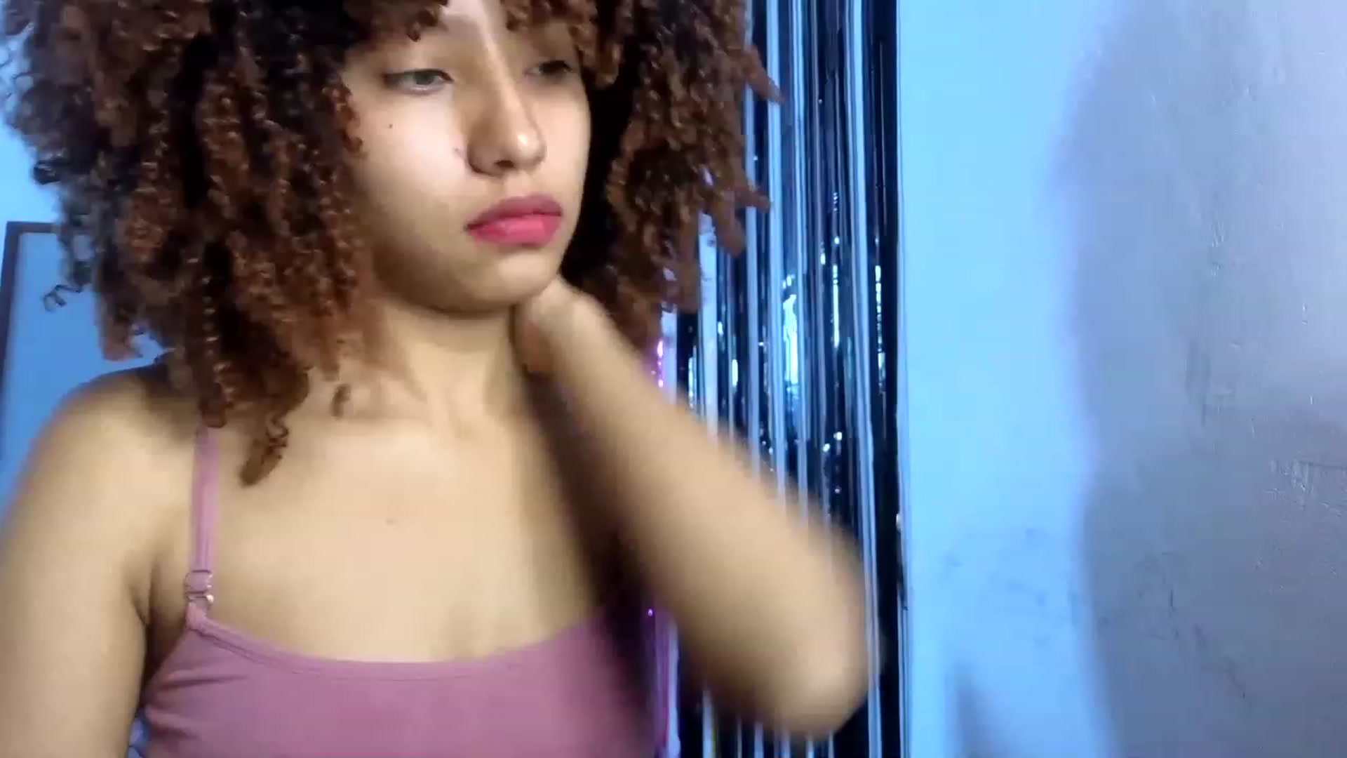 Gallery image thumbnail from Cofewithmilk's myfreecams stream on, 05/09/2023, 19:43 image 17 of 20