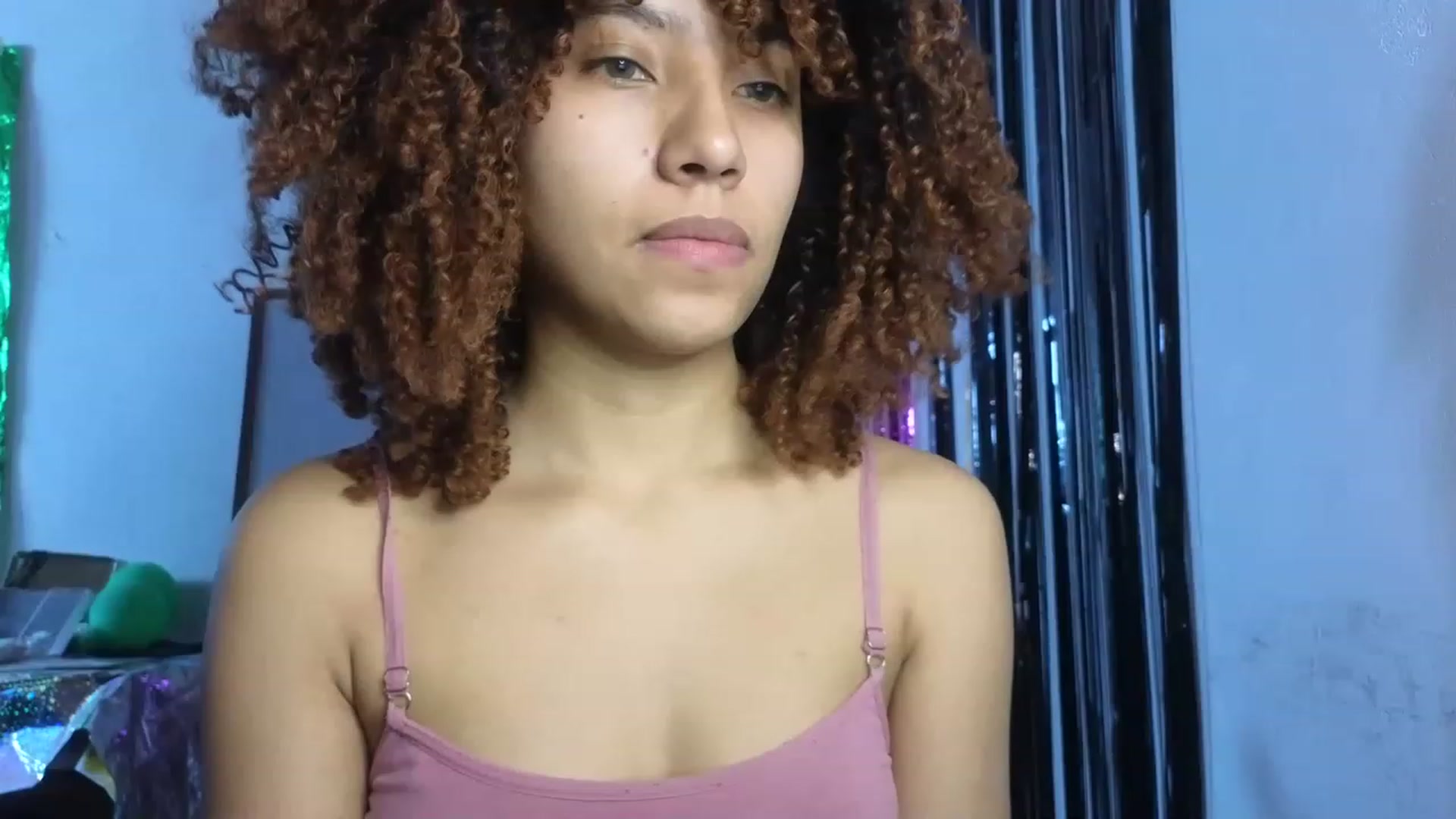 Gallery image thumbnail from Cofewithmilk's myfreecams stream on, 05/10/2023, 16:46 image 16 of 20