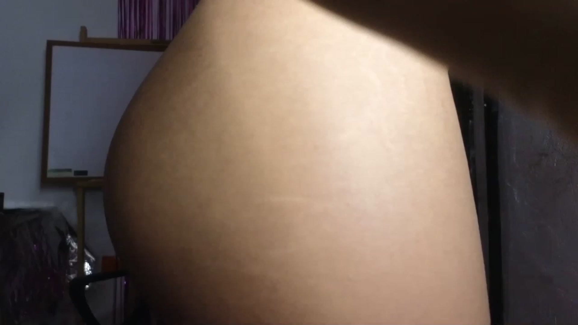 Gallery image thumbnail from Cofewithmilk's myfreecams stream on, 05/17/2023, 04:18 image 1 of 20