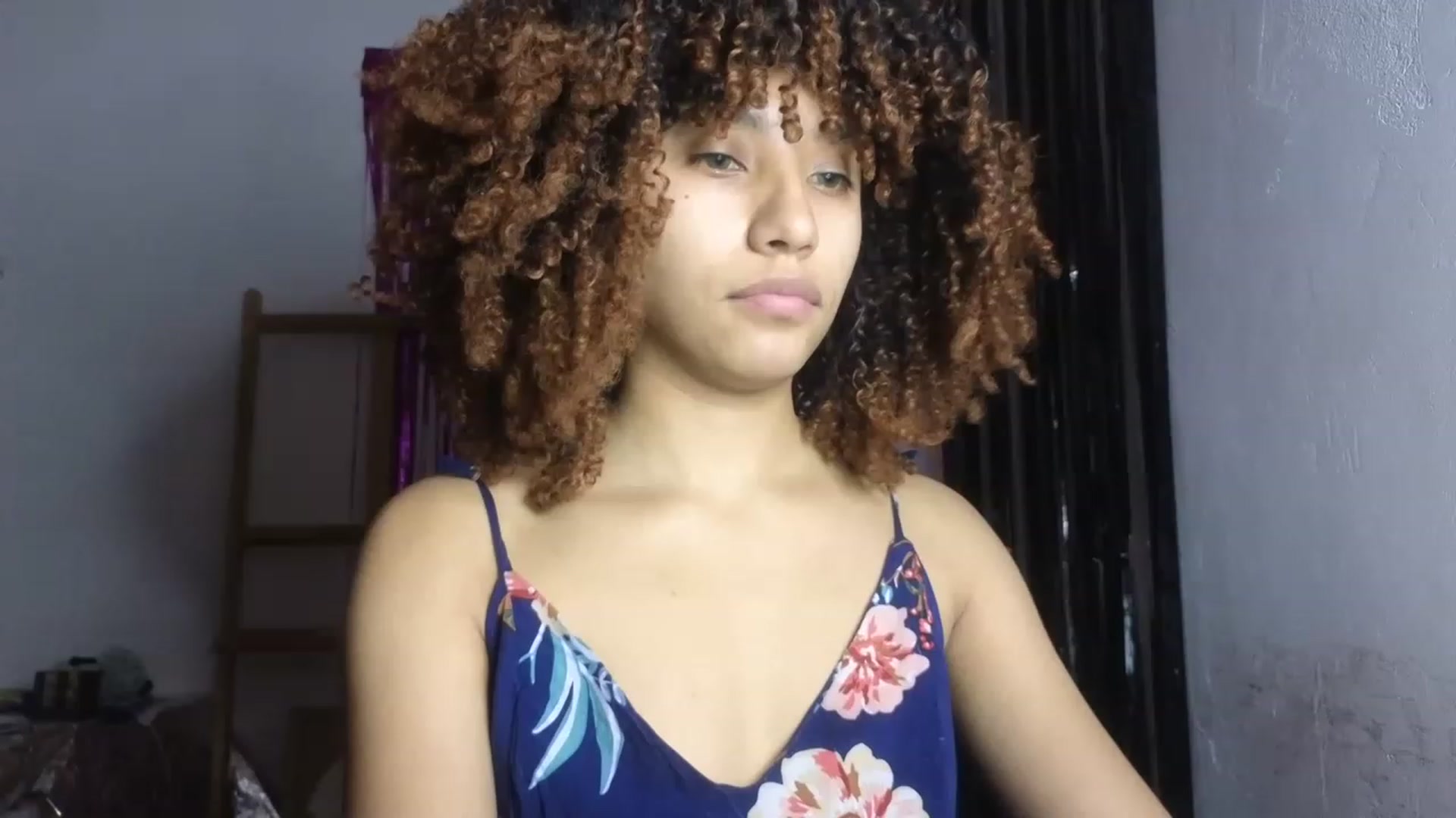 Gallery image thumbnail from Cofewithmilk's myfreecams stream on, 05/18/2023, 24:33 image 1 of 20
