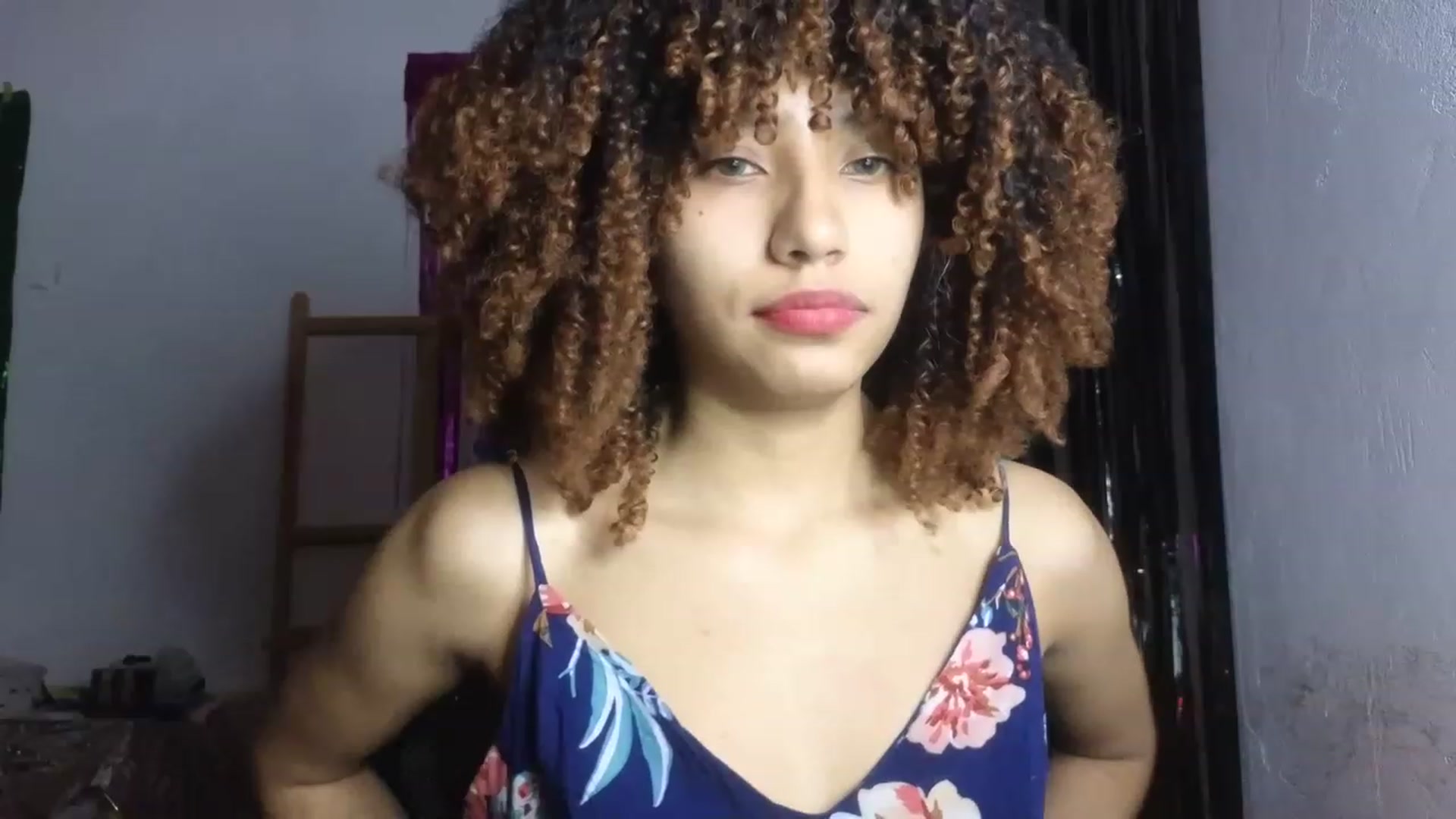Gallery image thumbnail from Cofewithmilk's myfreecams stream on, 05/18/2023, 24:33 image 8 of 20