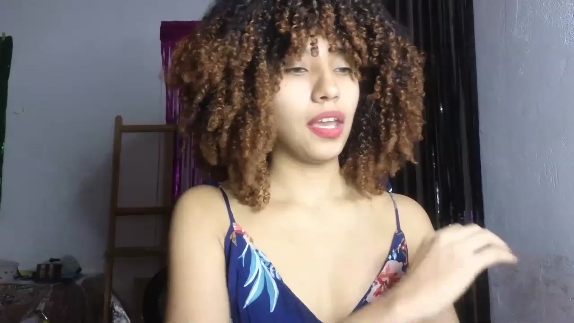 Gallery image thumbnail from Cofewithmilk's myfreecams stream on, 05/18/2023, 24:33 image 9 of 20