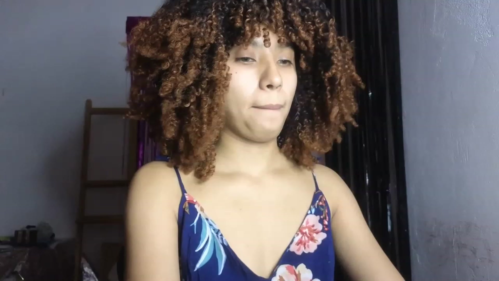 Gallery image thumbnail from Cofewithmilk's myfreecams stream on, 05/18/2023, 24:33 image 3 of 20