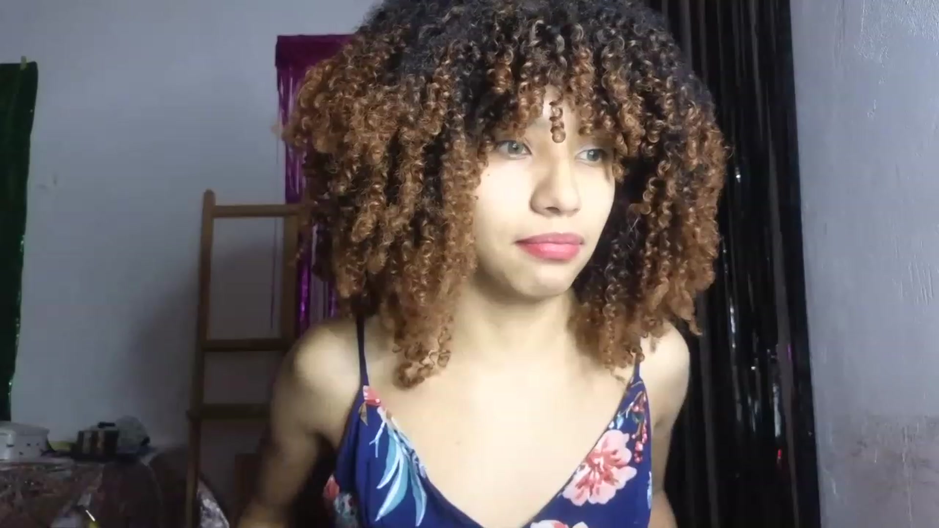 Gallery image thumbnail from Cofewithmilk's myfreecams stream on, 05/18/2023, 24:33 image 12 of 20