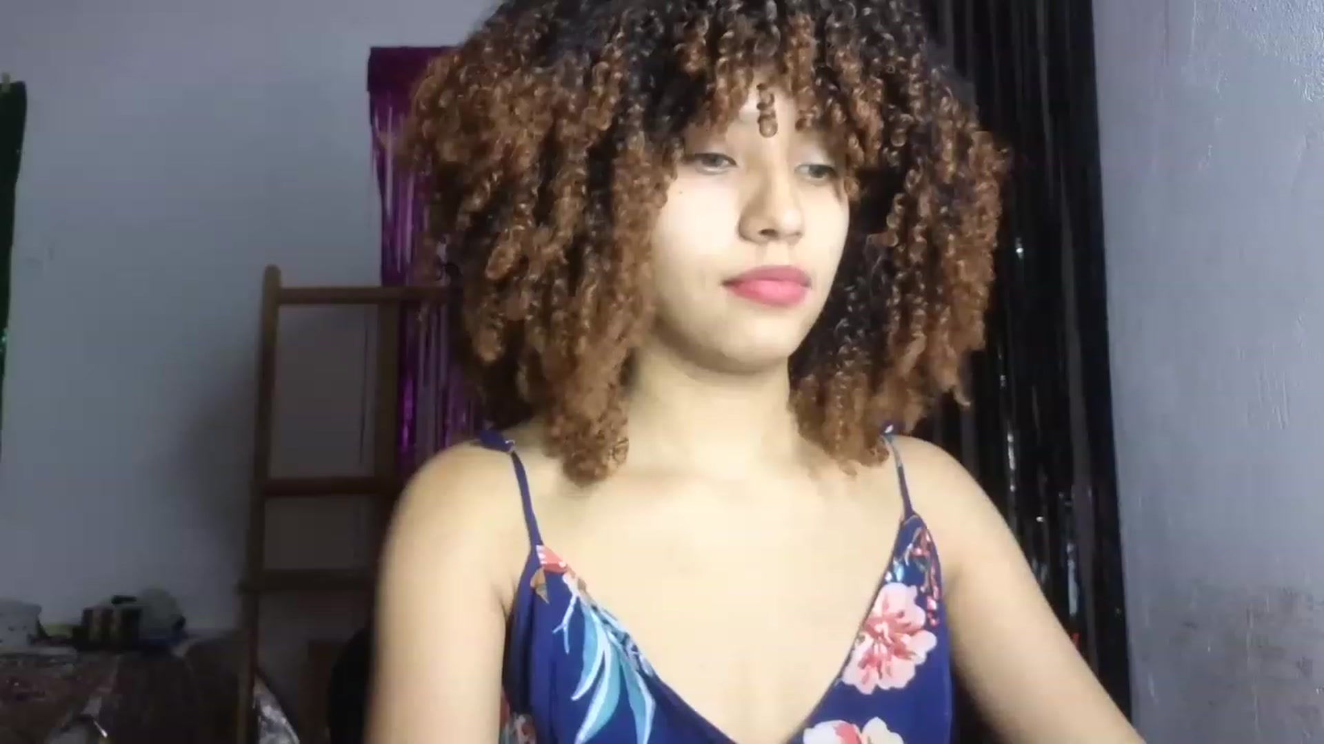 Gallery image thumbnail from Cofewithmilk's myfreecams stream on, 05/18/2023, 24:33 image 10 of 20