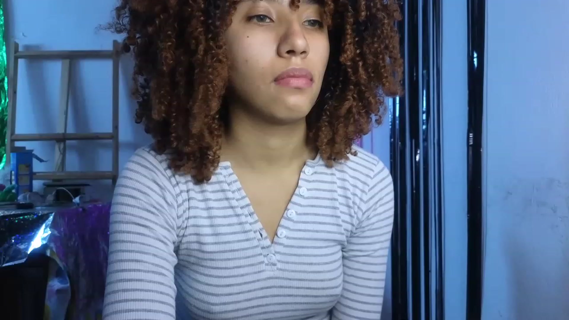 Gallery image thumbnail from Cofewithmilk's myfreecams stream on, 05/27/2023, 18:11 image 13 of 20