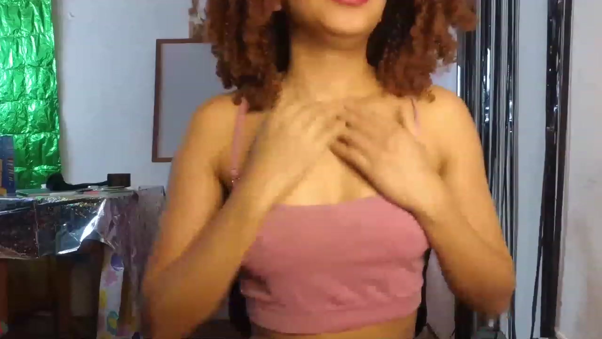 Gallery image thumbnail from Cofewithmilk's myfreecams stream on, 06/06/2023, 15:58 image 5 of 20