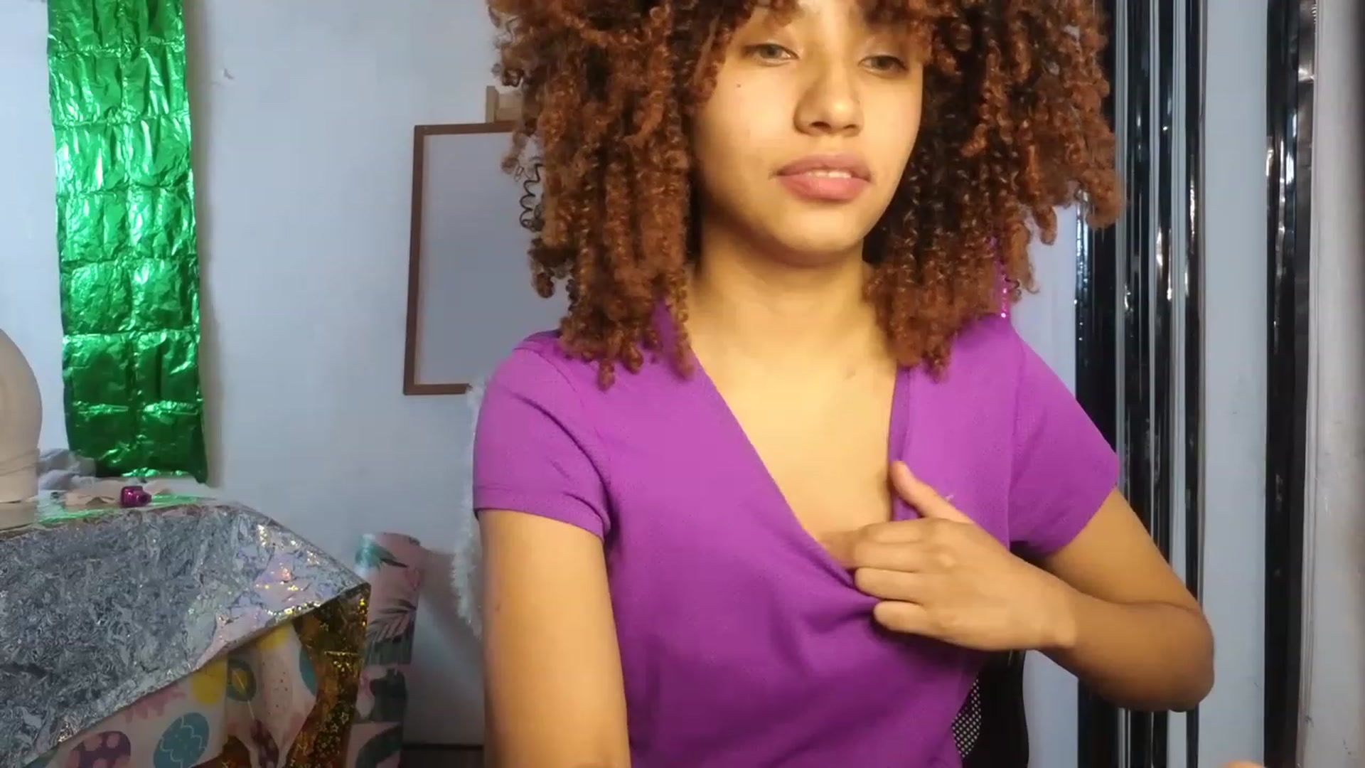 Gallery image thumbnail from Cofewithmilk's myfreecams stream on, 06/07/2023, 15:19 image 4 of 20