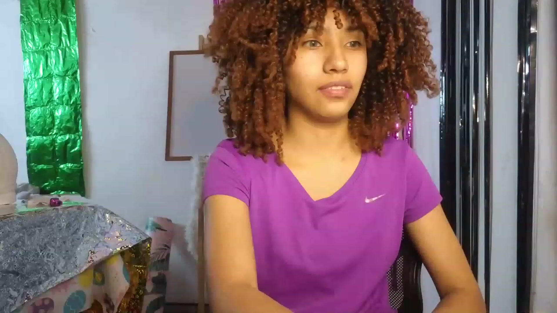 Gallery image thumbnail from Cofewithmilk's myfreecams stream on, 06/07/2023, 15:19 image 8 of 20