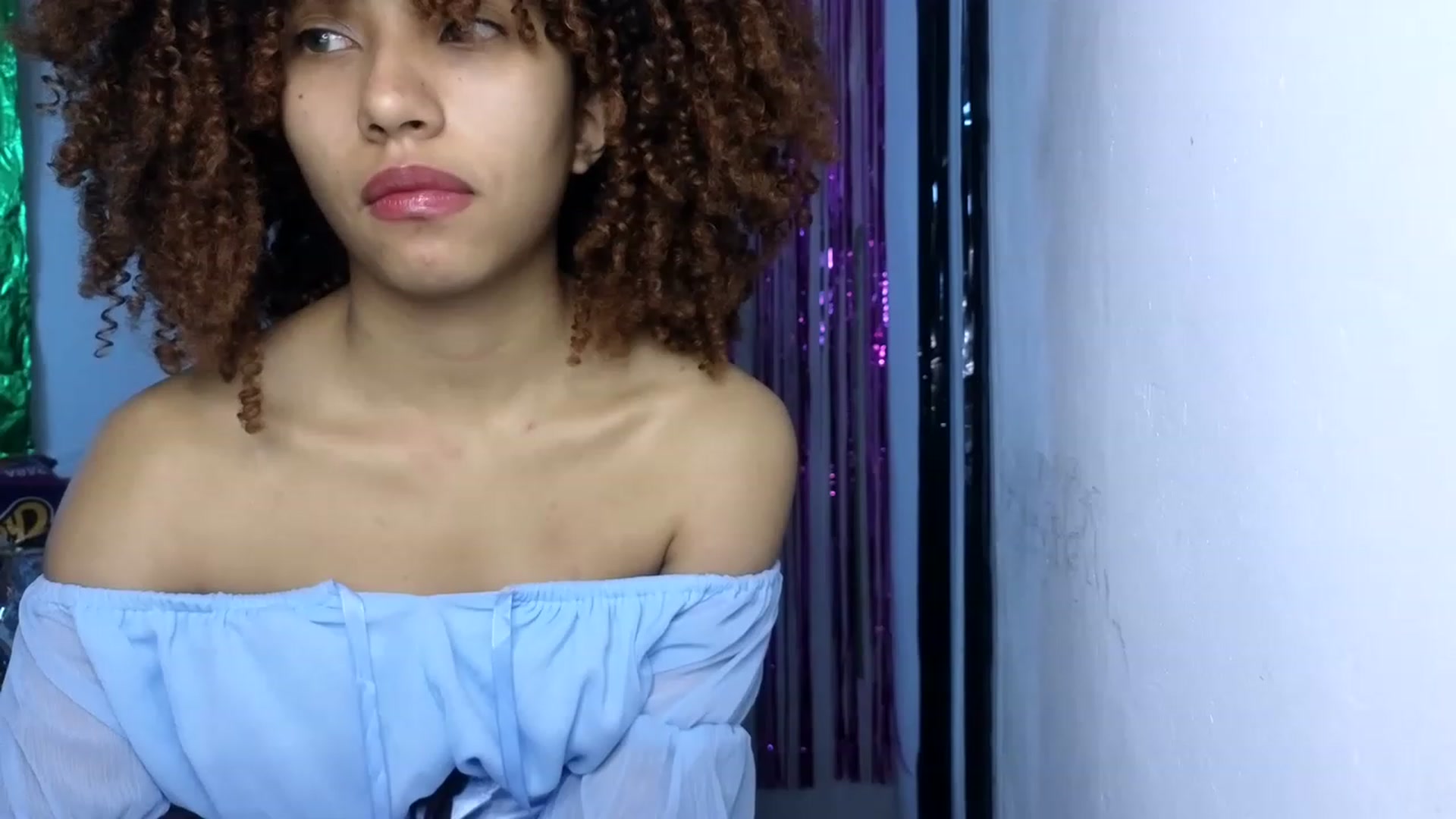 Gallery image thumbnail from Cofewithmilk's myfreecams stream on, 06/11/2023, 16:34 image 4 of 20