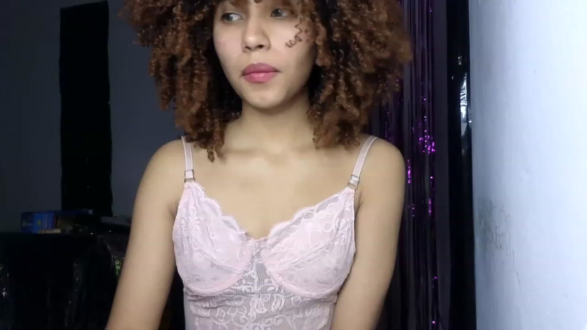Gallery image thumbnail from Cofewithmilk's myfreecams stream on, 06/12/2023, 01:36 image 8 of 20