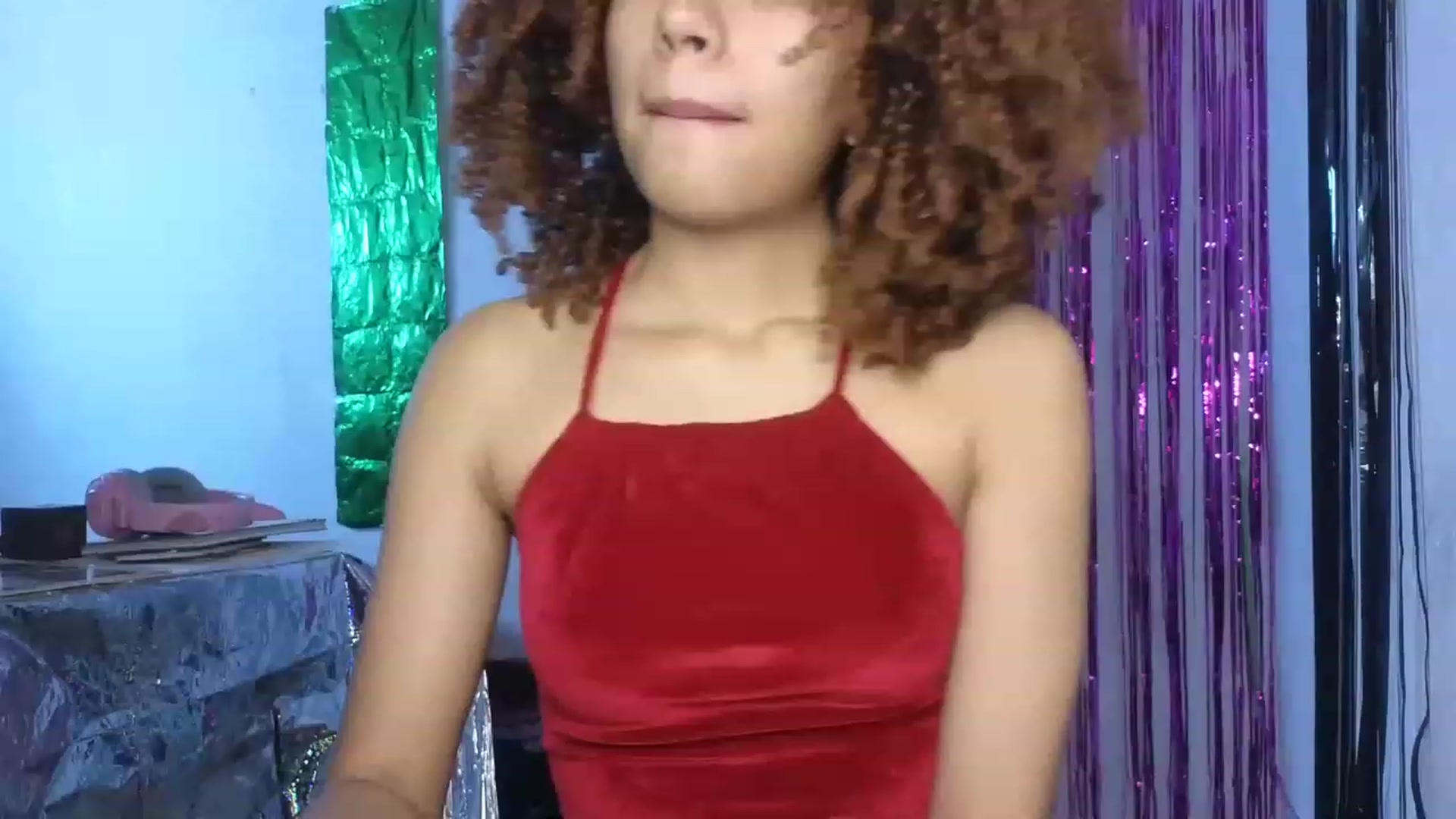 Gallery image thumbnail from Cofewithmilk's myfreecams stream on, 06/13/2023, 15:17 image 15 of 20