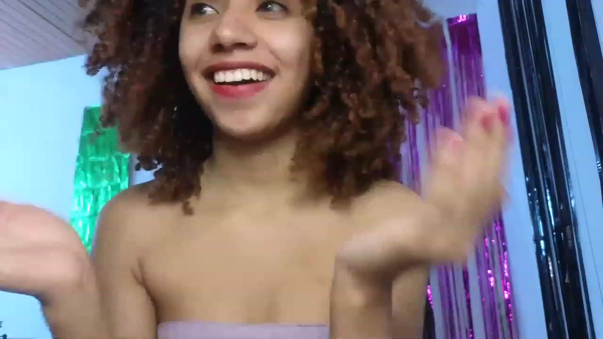 Gallery image thumbnail from Cofewithmilk's myfreecams stream on, 06/16/2023, 18:18 image 1 of 20