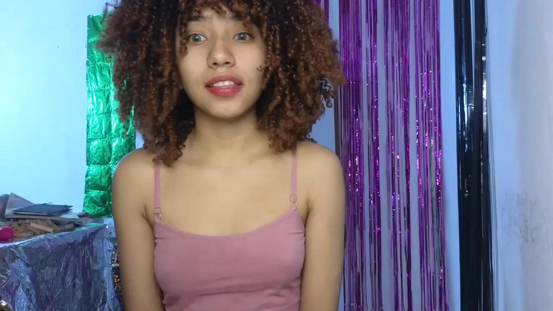 Gallery image thumbnail from Cofewithmilk's myfreecams stream on, 06/17/2023, 16:56 image 1 of 20
