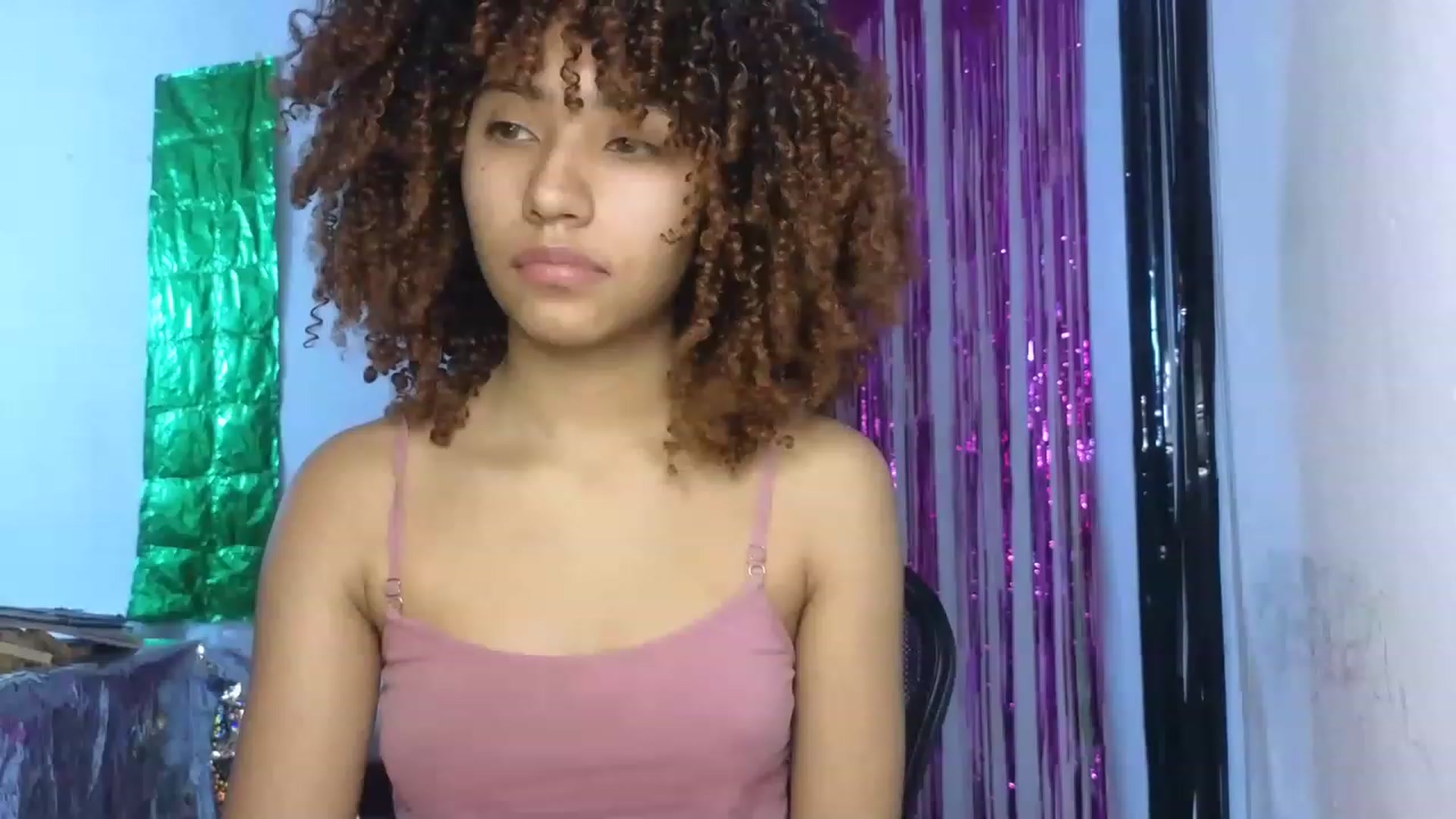 Gallery image thumbnail from Cofewithmilk's myfreecams stream on, 06/17/2023, 18:06 image 14 of 20