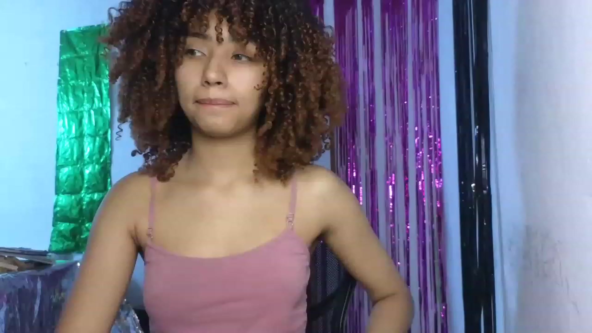 Gallery image thumbnail from Cofewithmilk's myfreecams stream on, 06/17/2023, 18:06 image 4 of 20