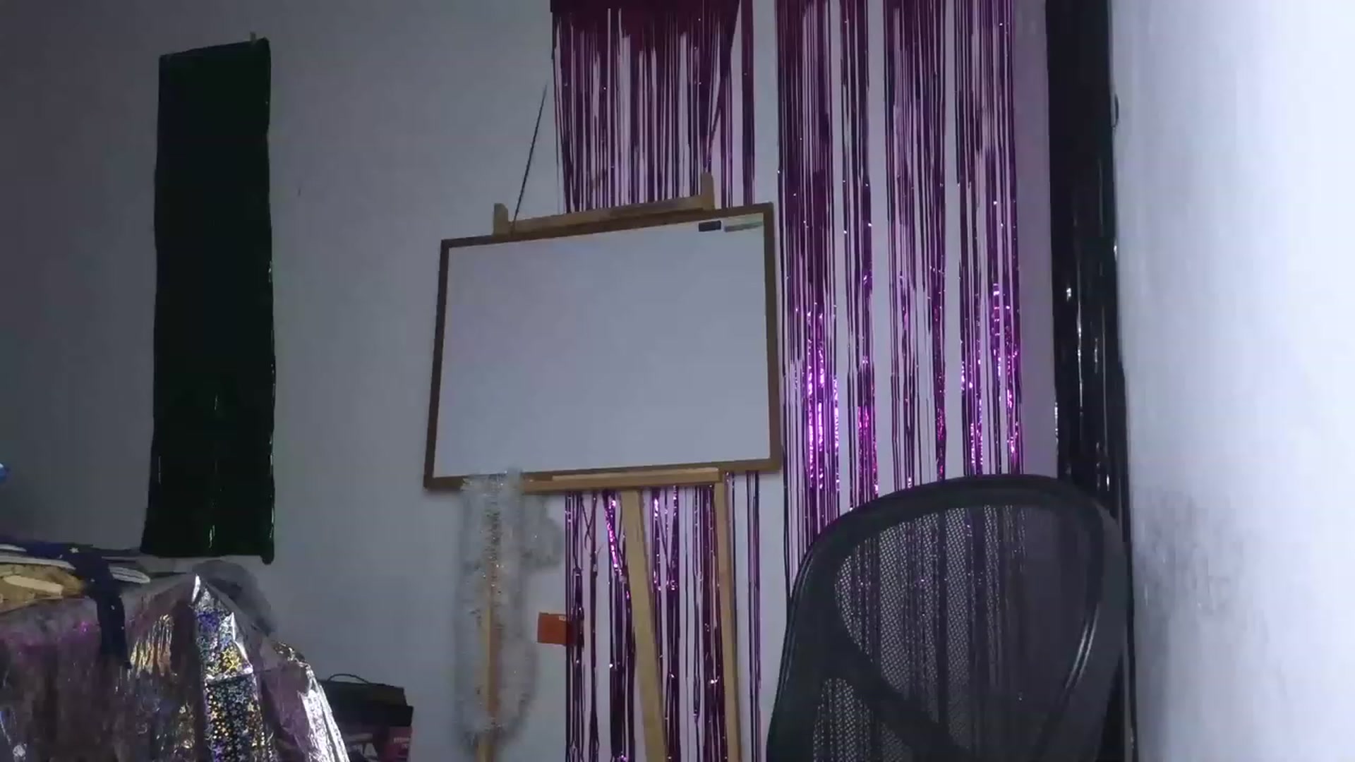 Gallery image thumbnail from Cofewithmilk's myfreecams stream on, 06/18/2023, 01:28 image 19 of 20