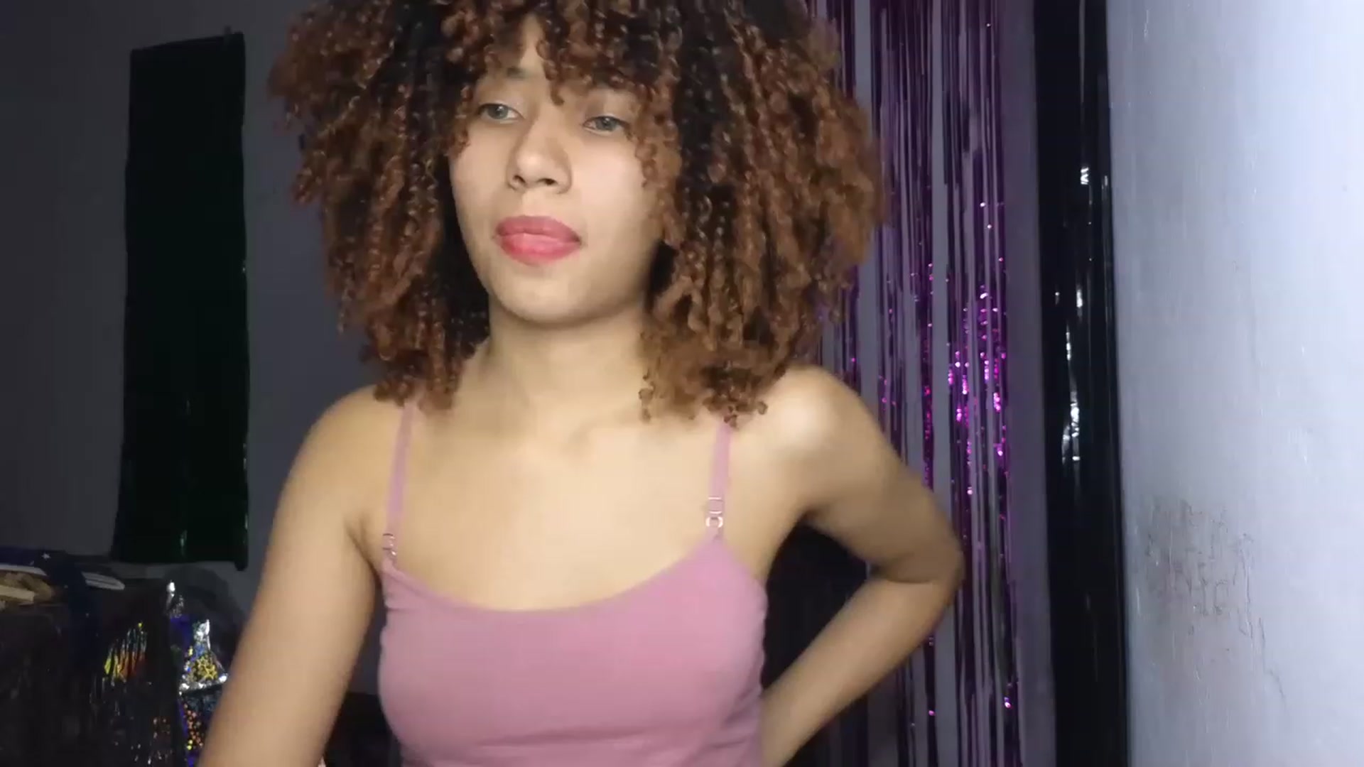 Gallery image thumbnail from Cofewithmilk's myfreecams stream on, 06/18/2023, 01:28 image 6 of 20