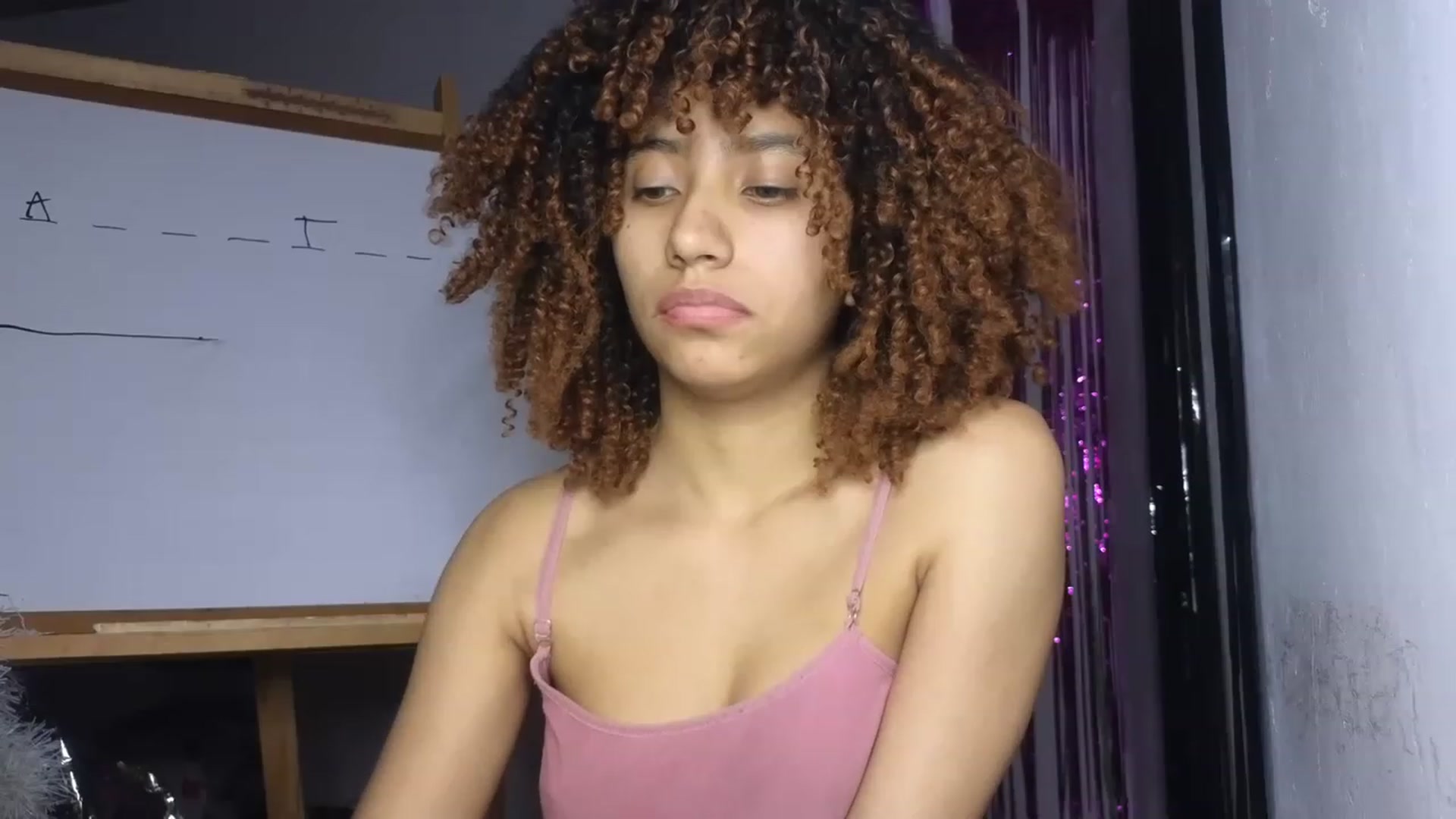 Gallery image thumbnail from Cofewithmilk's myfreecams stream on, 06/18/2023, 03:28 image 13 of 20
