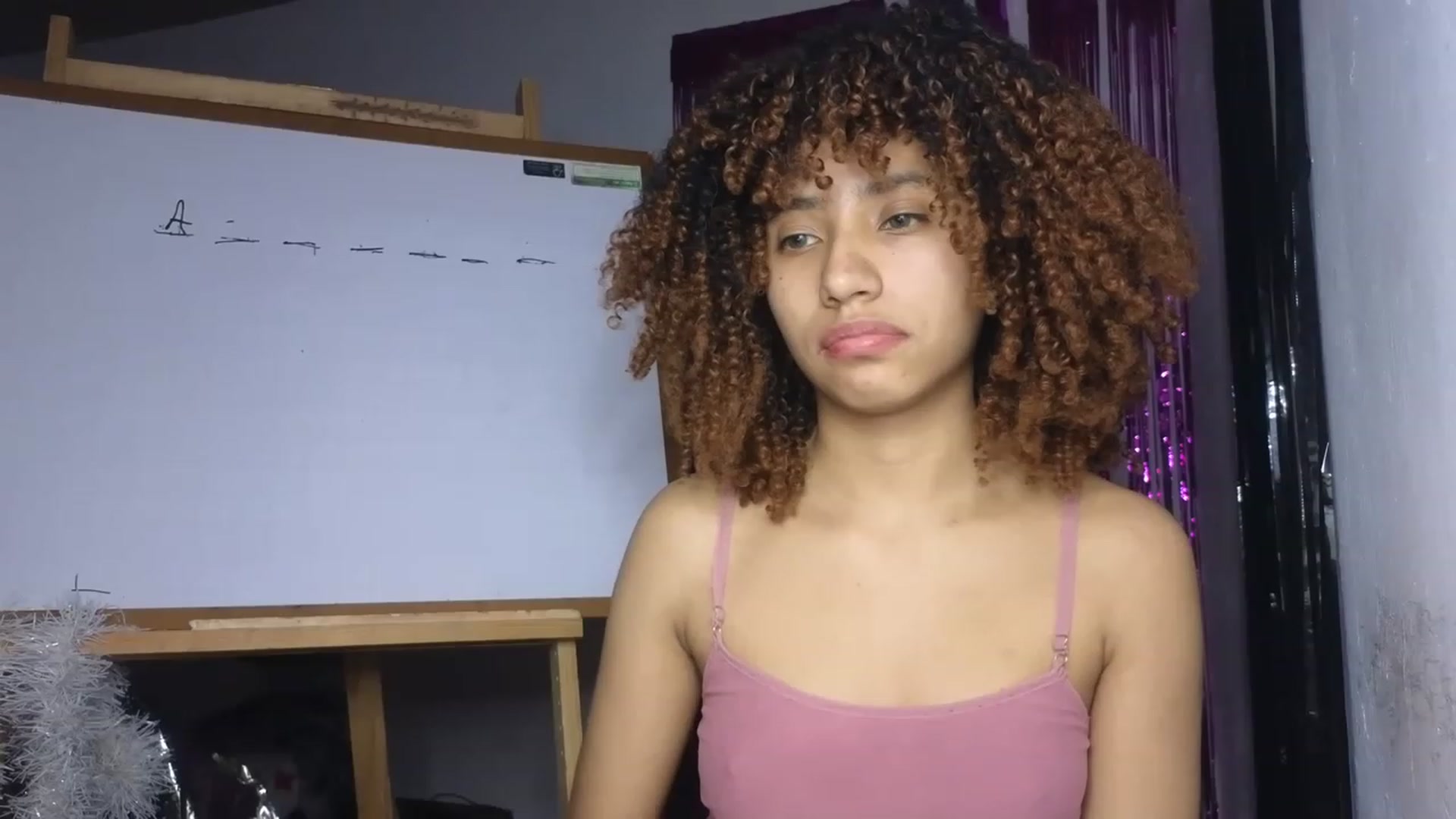 Gallery image thumbnail from Cofewithmilk's myfreecams stream on, 06/18/2023, 03:28 image 6 of 20