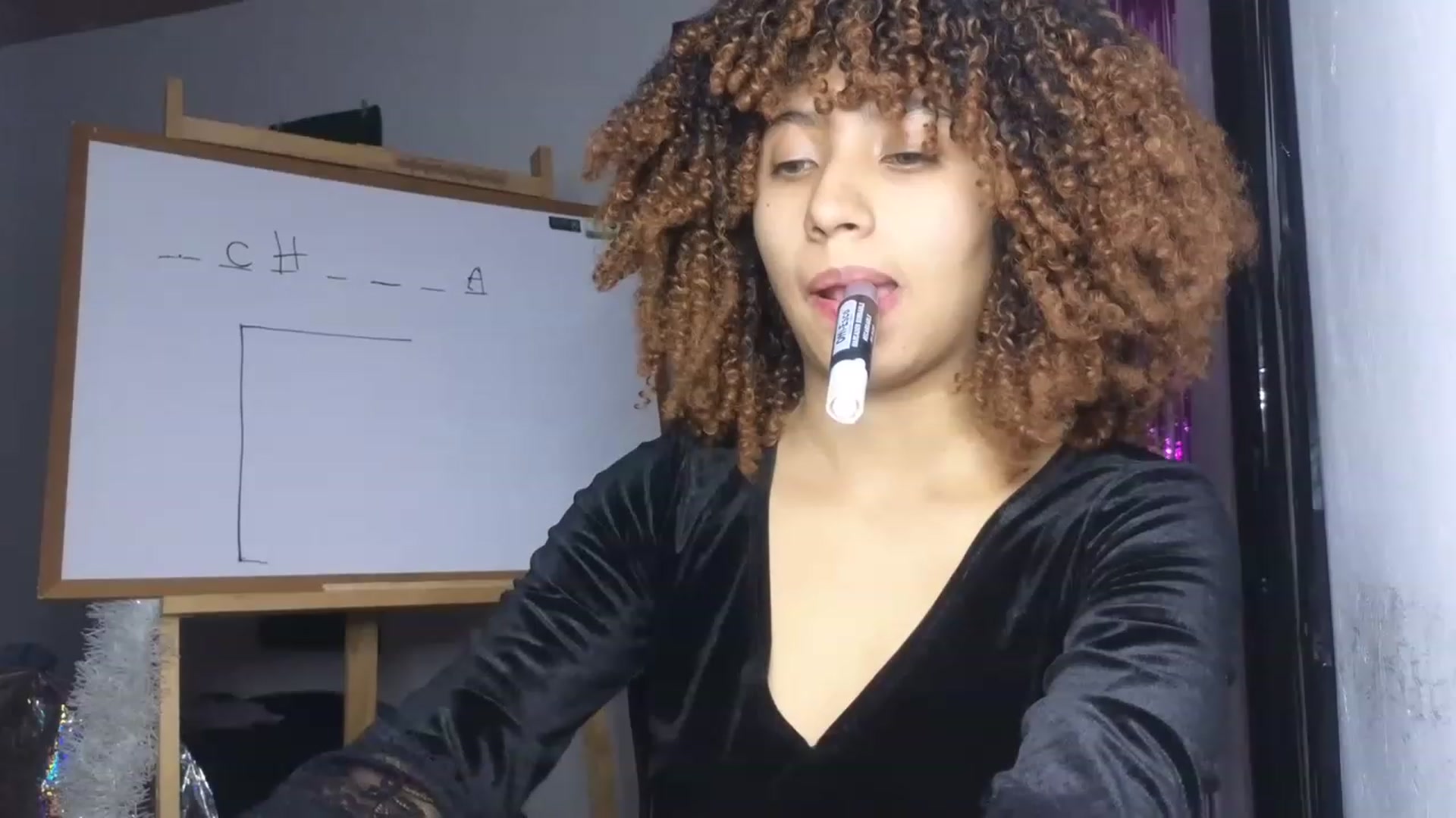 Gallery image thumbnail from Cofewithmilk's myfreecams stream on, 06/19/2023, 03:47 image 8 of 20