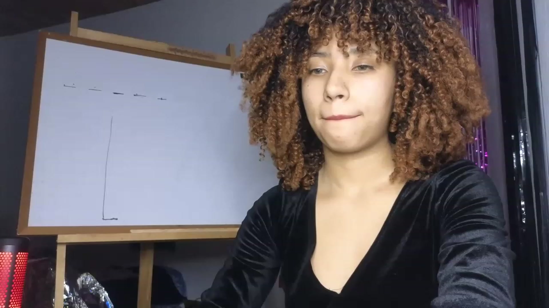 Gallery image thumbnail from Cofewithmilk's myfreecams stream on, 06/19/2023, 05:28 image 4 of 20