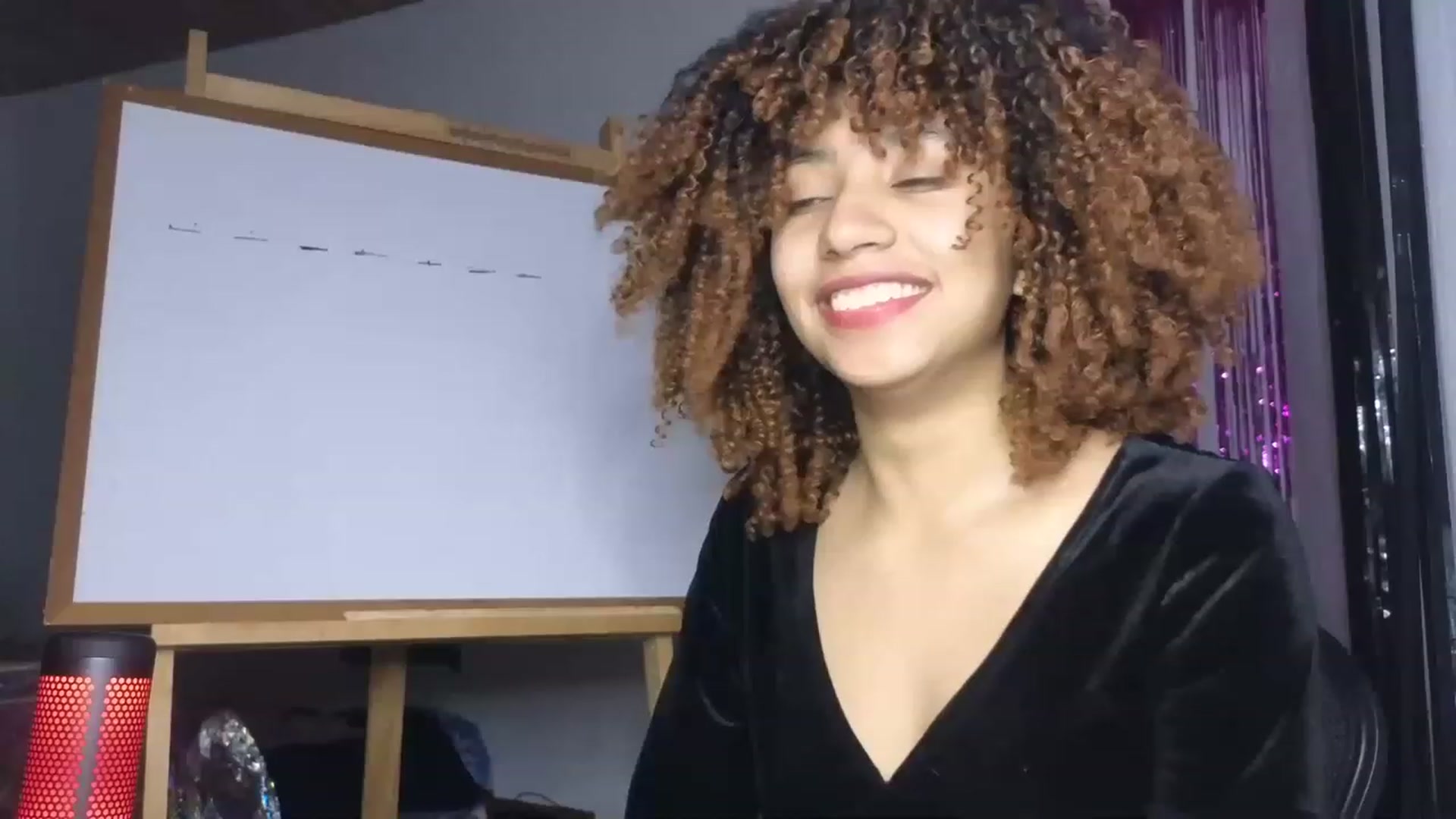 Gallery image thumbnail from Cofewithmilk's myfreecams stream on, 06/19/2023, 05:28 image 19 of 20