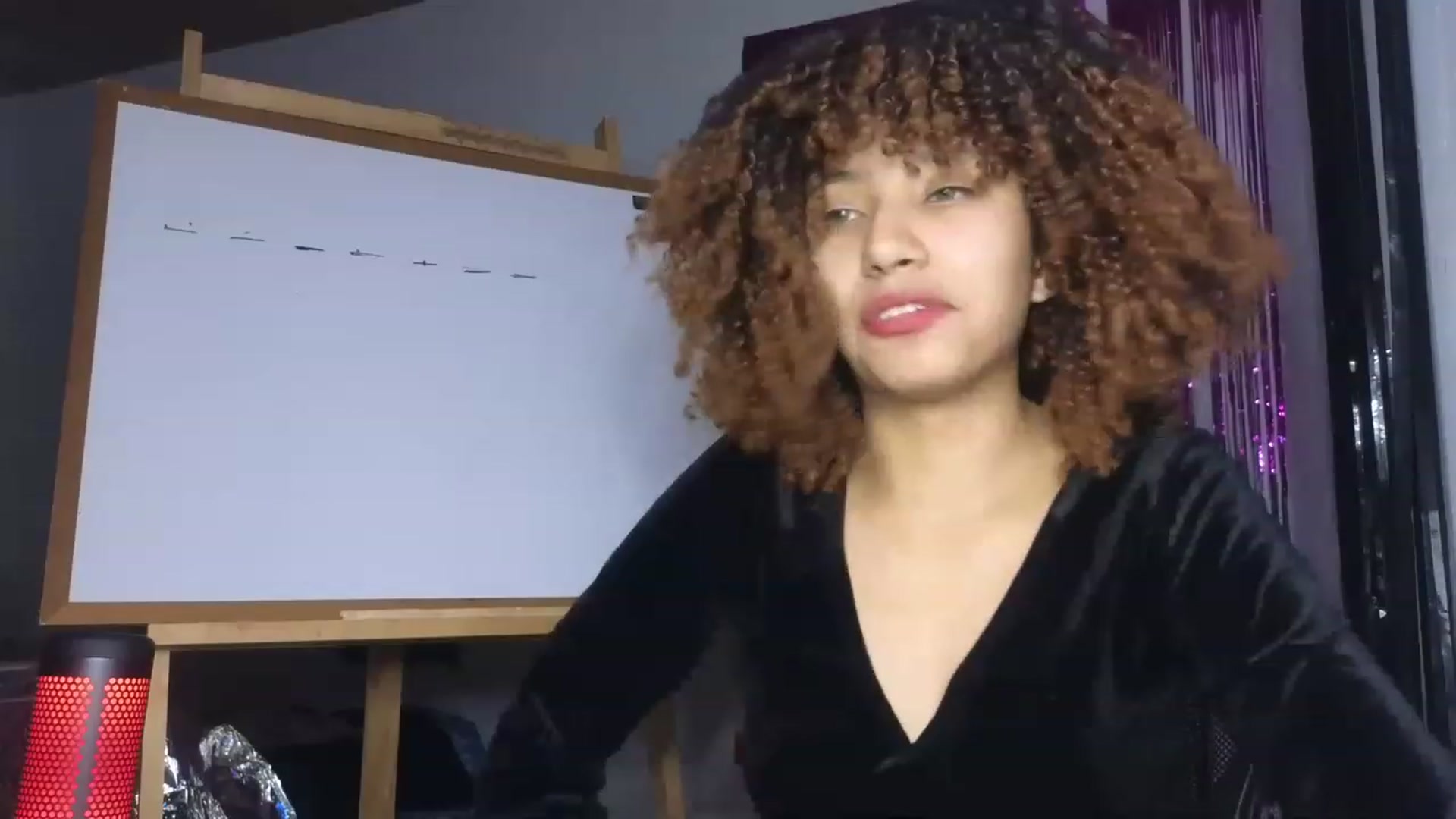 Gallery image thumbnail from Cofewithmilk's myfreecams stream on, 06/19/2023, 05:28 image 17 of 20