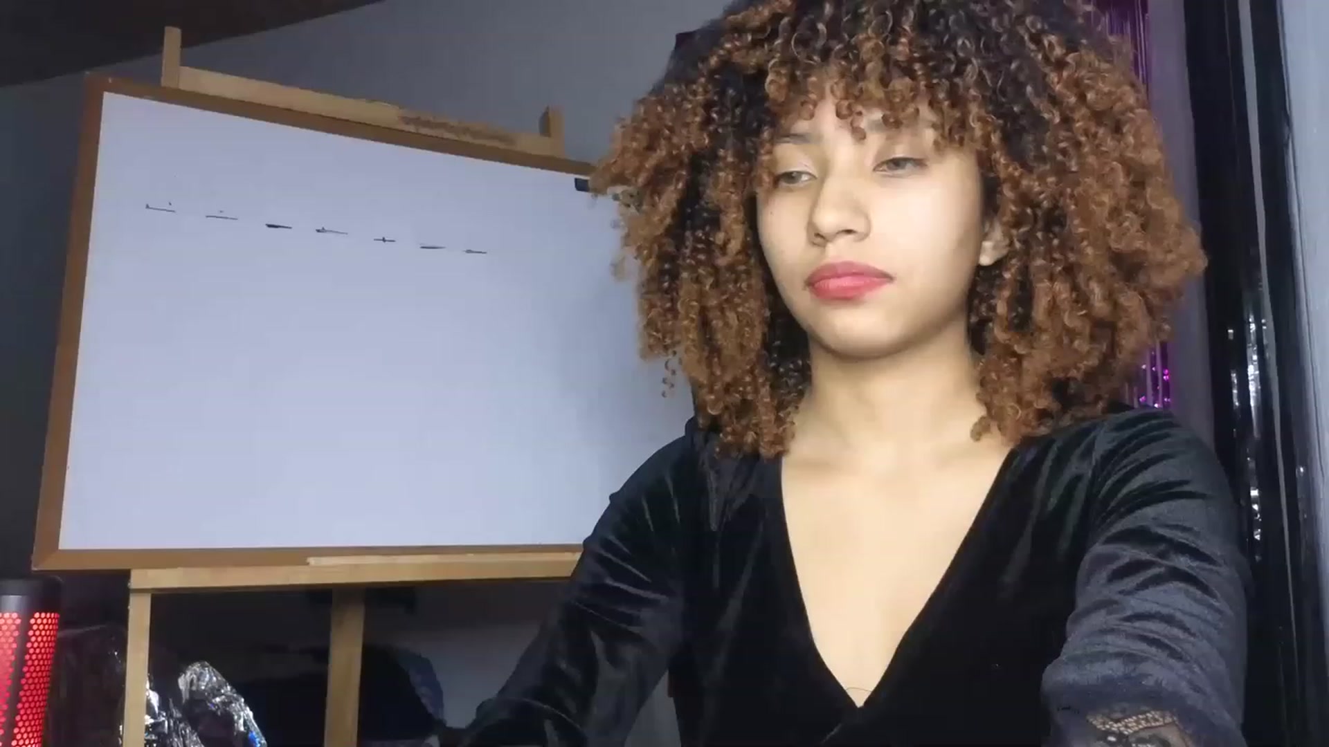 Gallery image thumbnail from Cofewithmilk's myfreecams stream on, 06/19/2023, 05:28 image 8 of 20