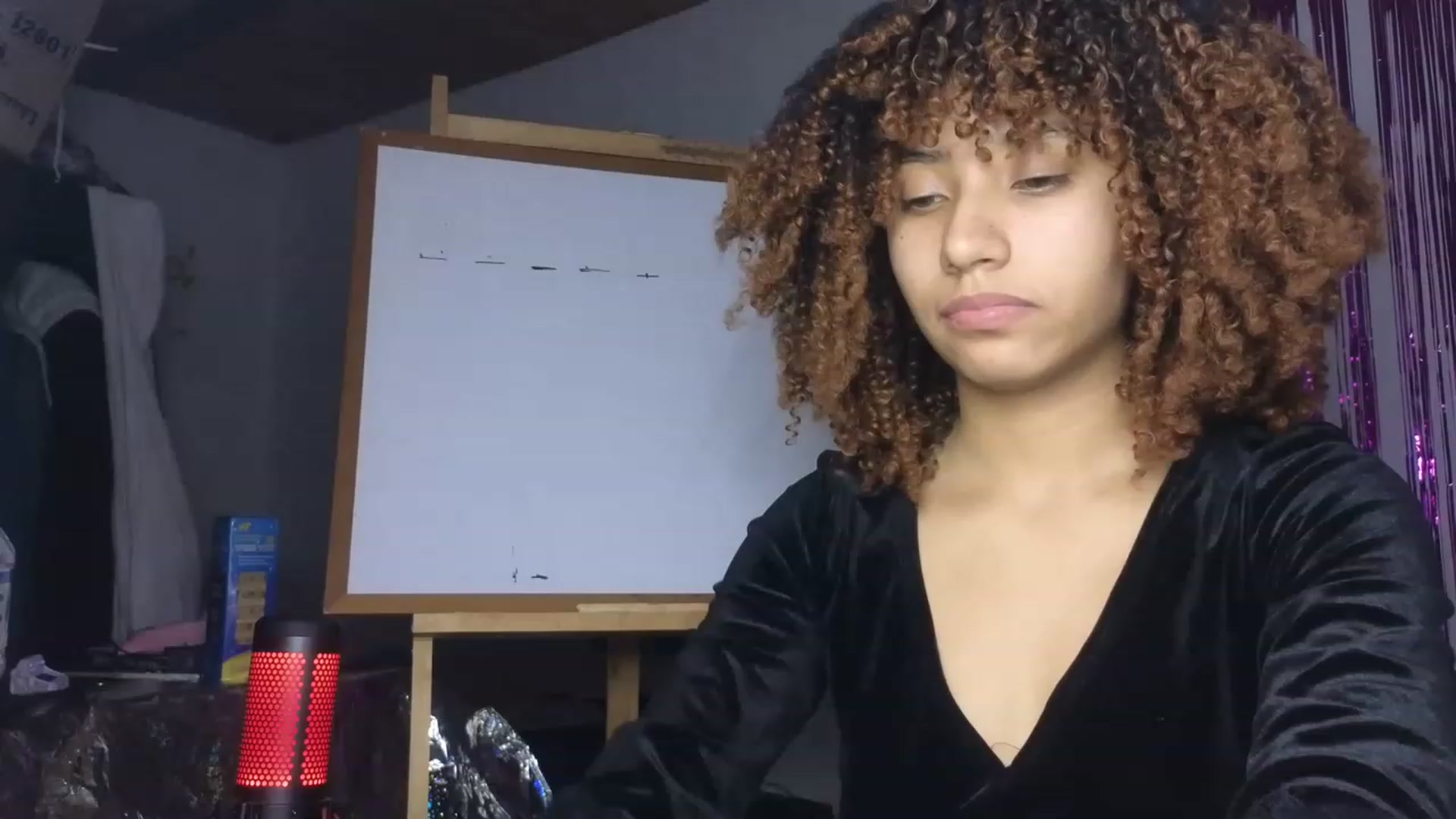 Gallery image thumbnail from Cofewithmilk's myfreecams stream on, 06/19/2023, 05:28 image 1 of 20