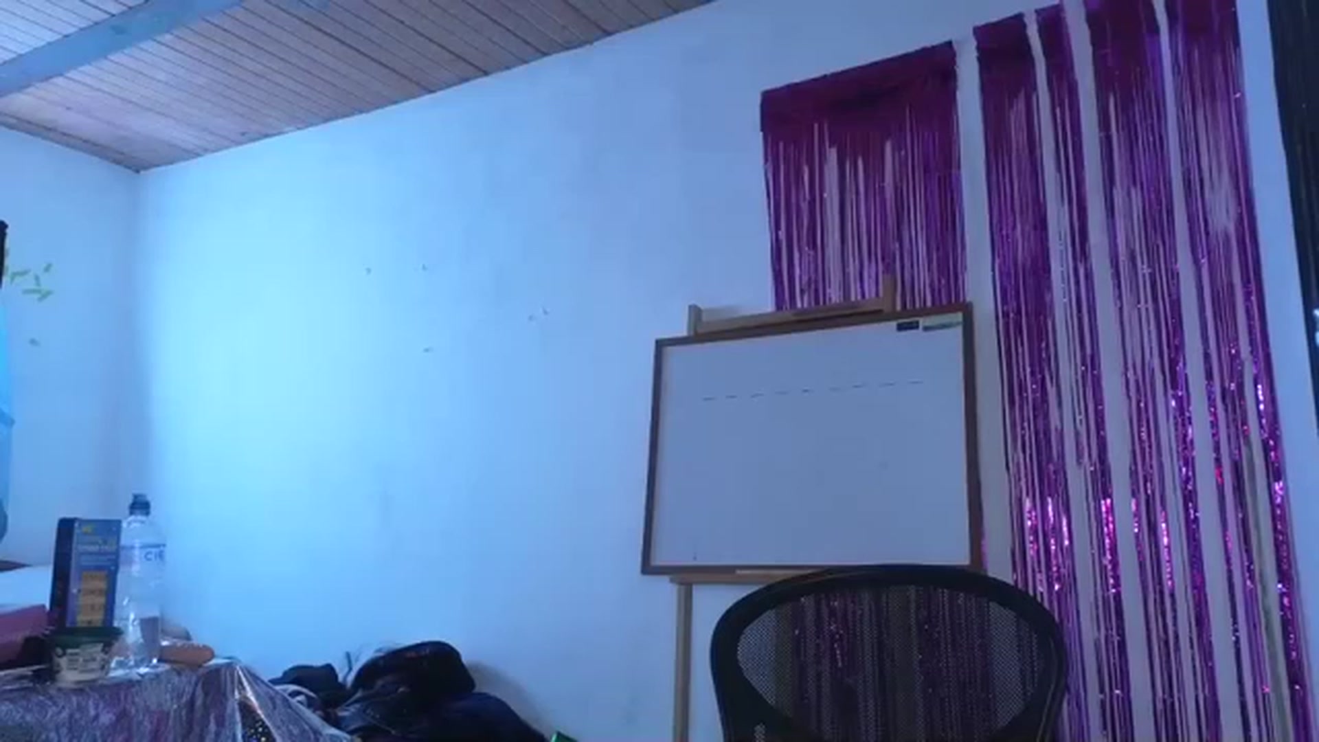 Gallery image thumbnail from Cofewithmilk's myfreecams stream on, 06/20/2023, 16:46 image 2 of 20