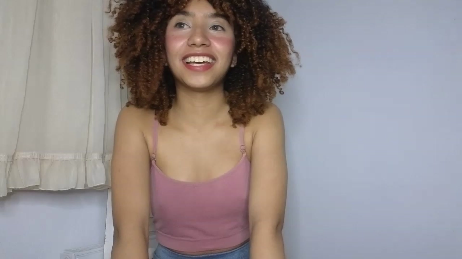 Gallery image thumbnail from Cofewithmilk's myfreecams stream on, 07/04/2023, 01:42 image 17 of 20