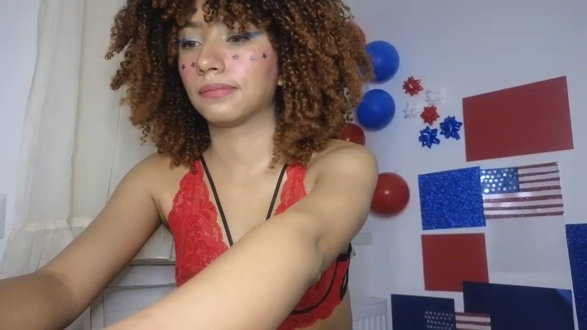 Gallery image thumbnail from Cofewithmilk's myfreecams stream on, 07/04/2023, 23:33 image 3 of 20