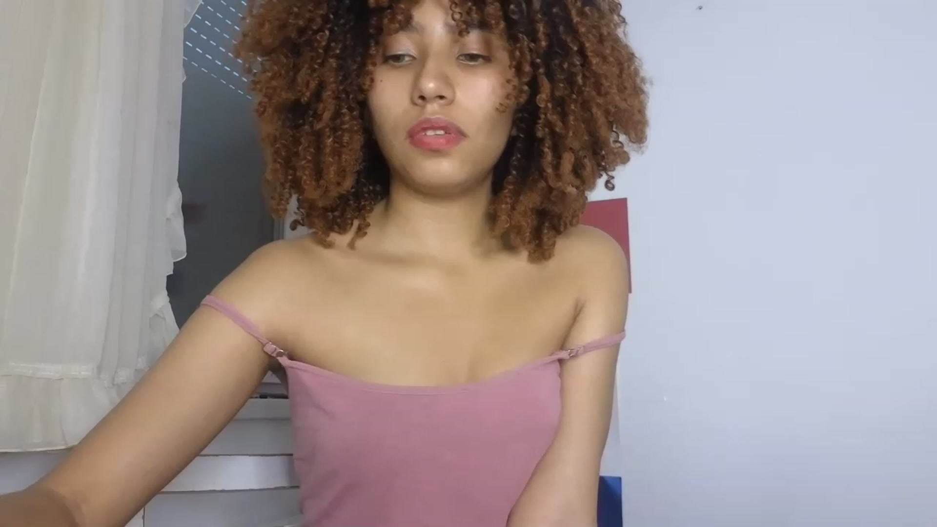 Gallery image thumbnail from Cofewithmilk's myfreecams stream on, 07/18/2023, 05:42 image 12 of 20