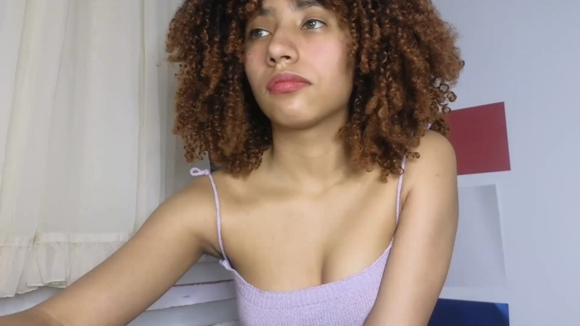 Gallery image thumbnail from Cofewithmilk's myfreecams stream on, 07/21/2023, 01:13 image 12 of 20