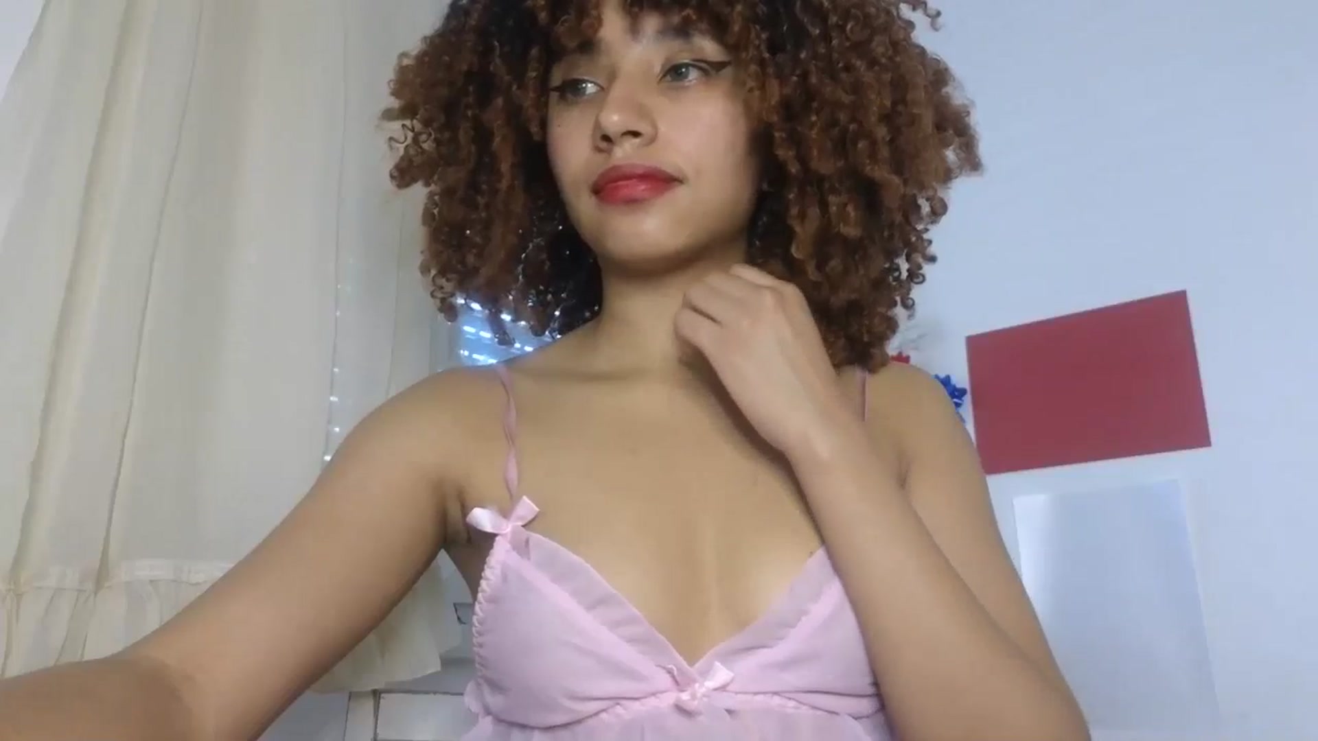 Gallery image thumbnail from Cofewithmilk's myfreecams stream on, 07/29/2023, 12:56 image 9 of 20