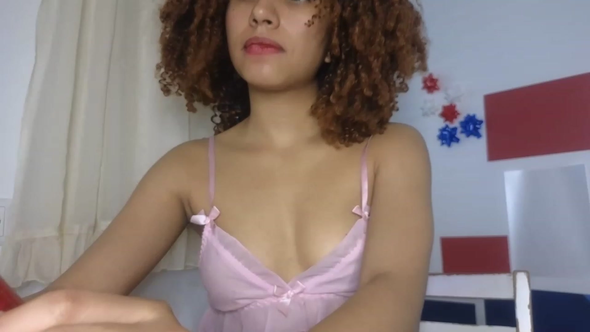Gallery image thumbnail from Cofewithmilk's myfreecams stream on, 07/29/2023, 16:03 image 15 of 20