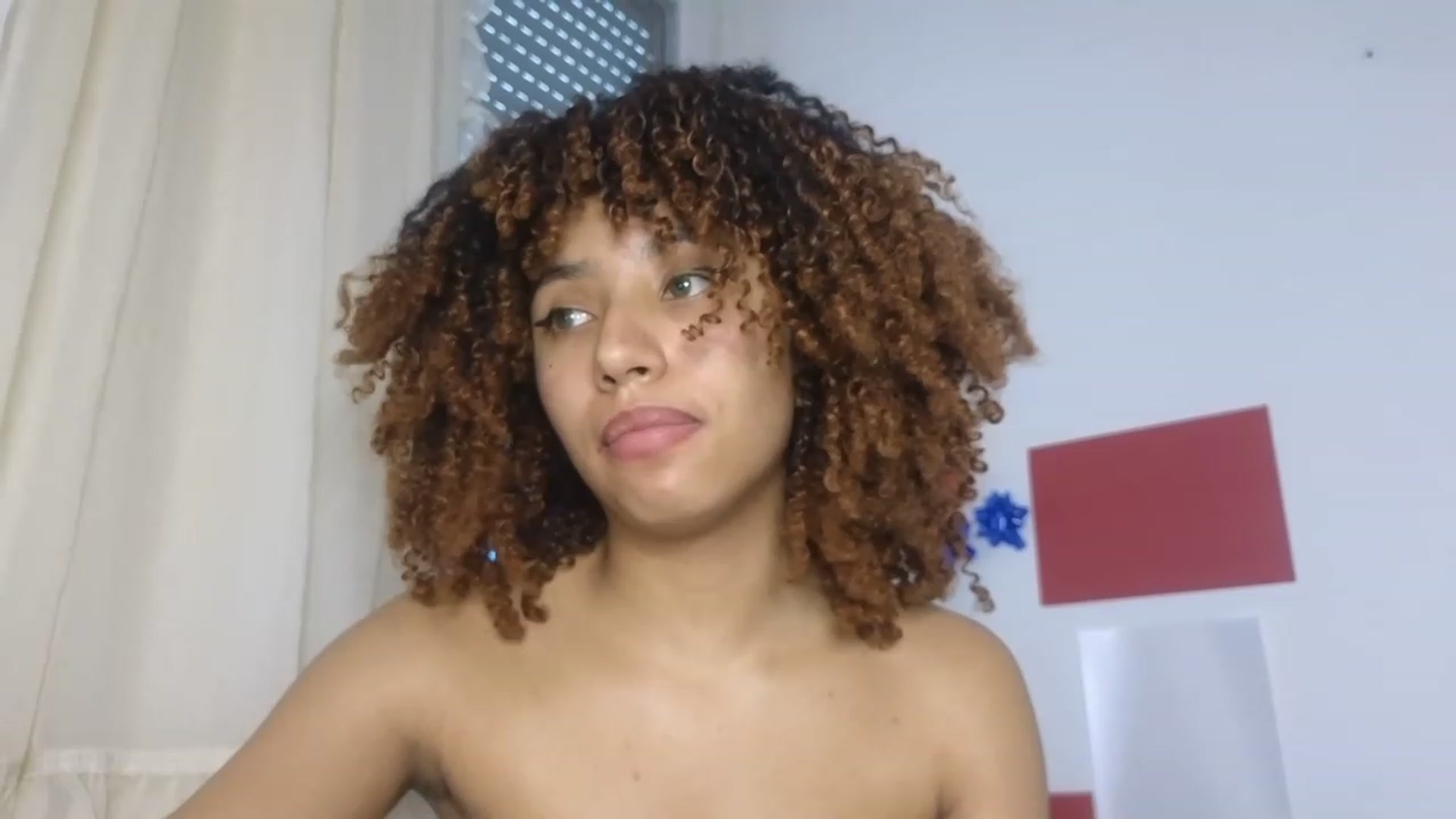 Gallery image thumbnail from Cofewithmilk's myfreecams stream on, 07/29/2023, 16:37 image 6 of 20