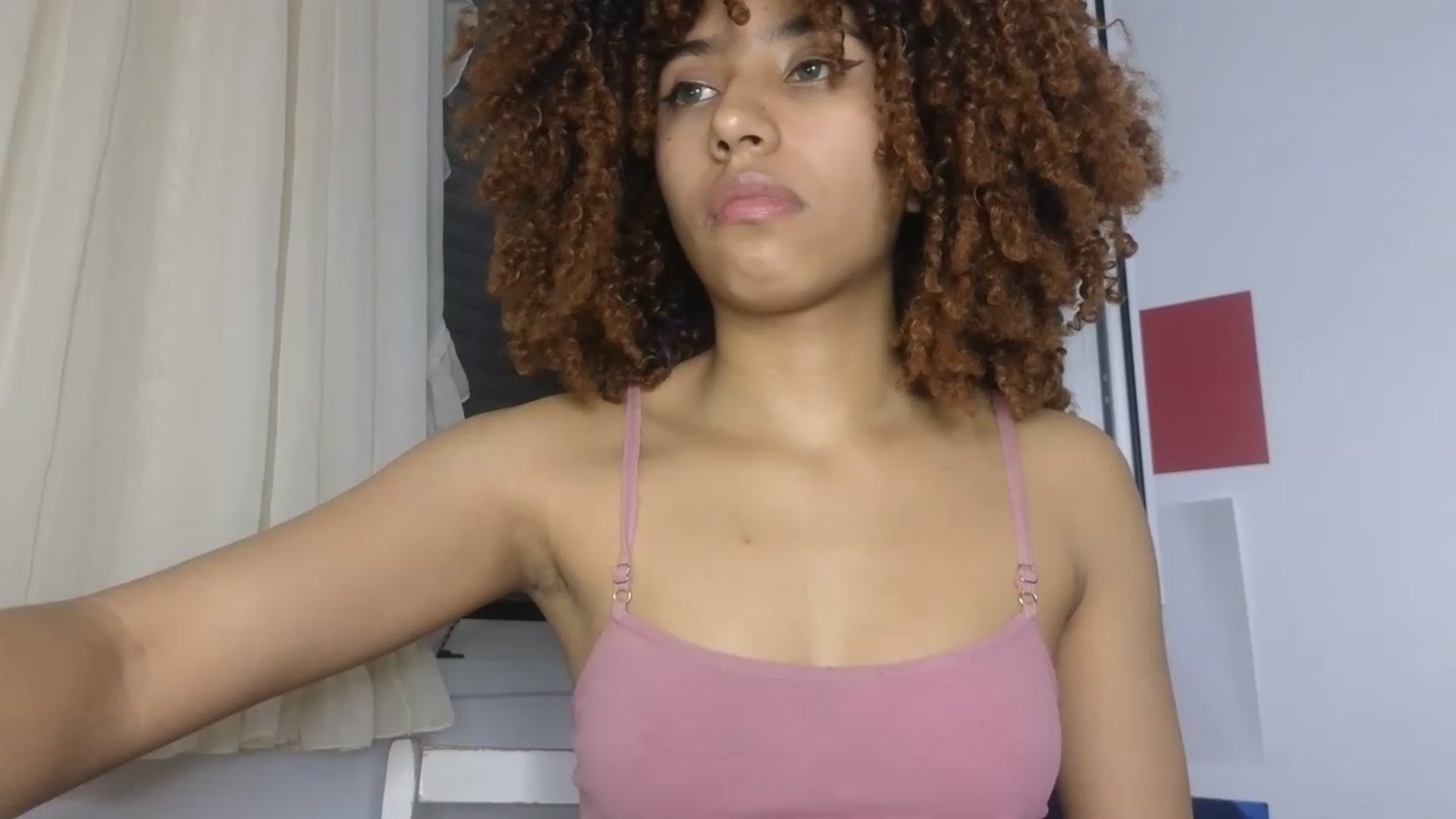 Gallery image thumbnail from Cofewithmilk's myfreecams stream on, 07/31/2023, 03:00 image 15 of 20