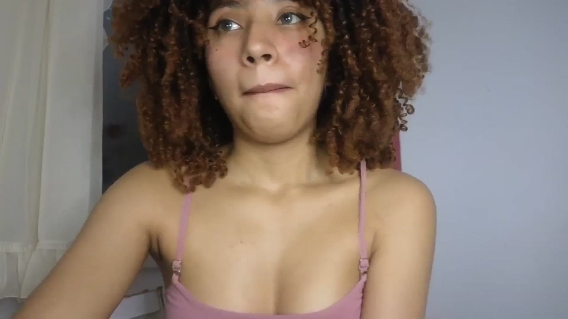 Gallery image thumbnail from Cofewithmilk's myfreecams stream on, 08/04/2023, 06:27 image 17 of 20