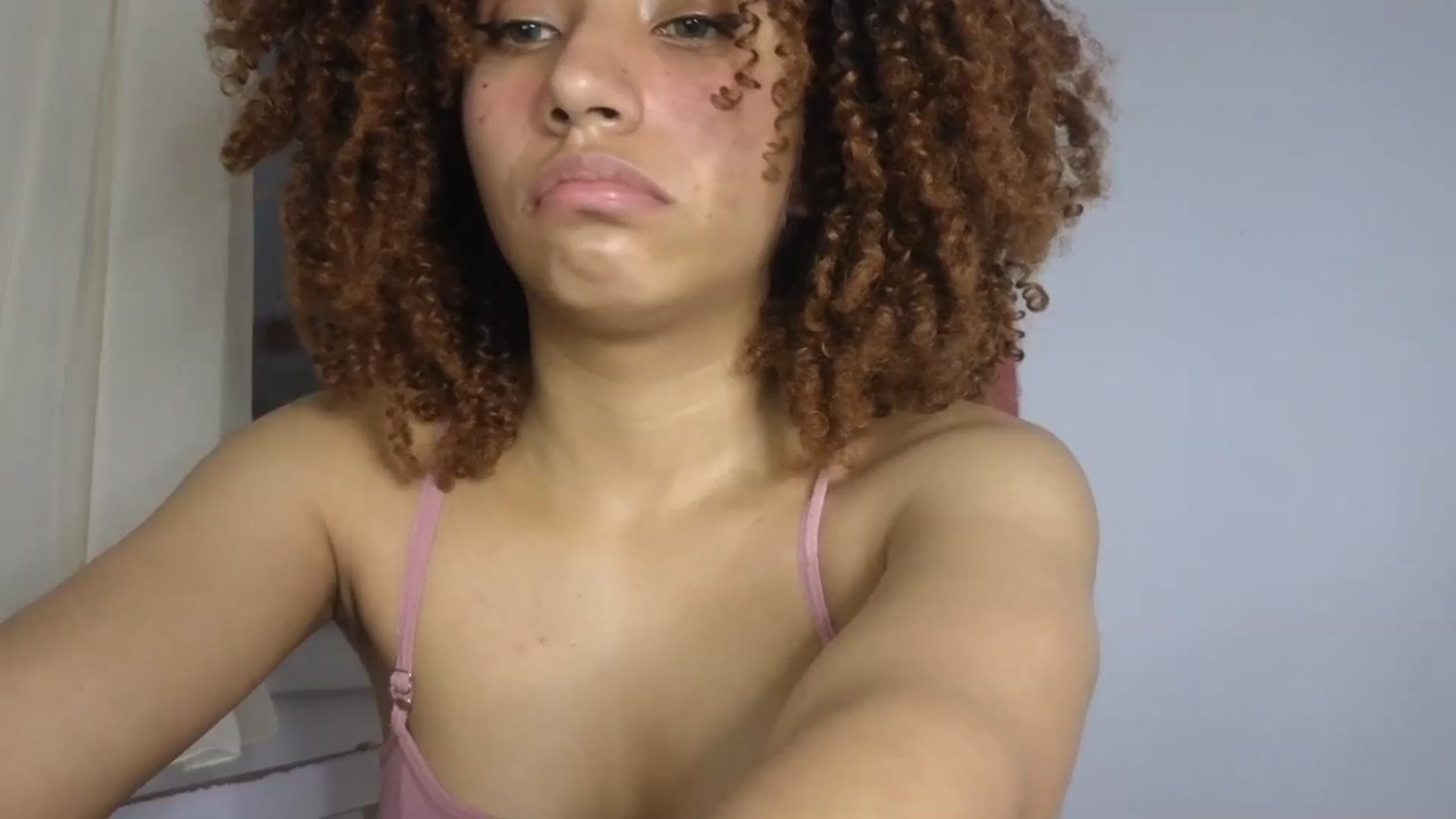Gallery image thumbnail from Cofewithmilk's myfreecams stream on, 08/04/2023, 06:27 image 11 of 20