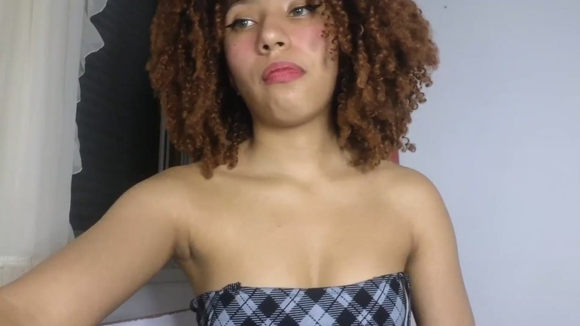 Gallery image thumbnail from Cofewithmilk's myfreecams stream on, 08/04/2023, 20:44 image 18 of 20